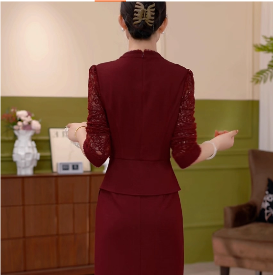 18120-Đầm body suông đỏ đô tay dài phối ren cổ kết nút tàu ( thun nhật, ren)_thumbnail_1