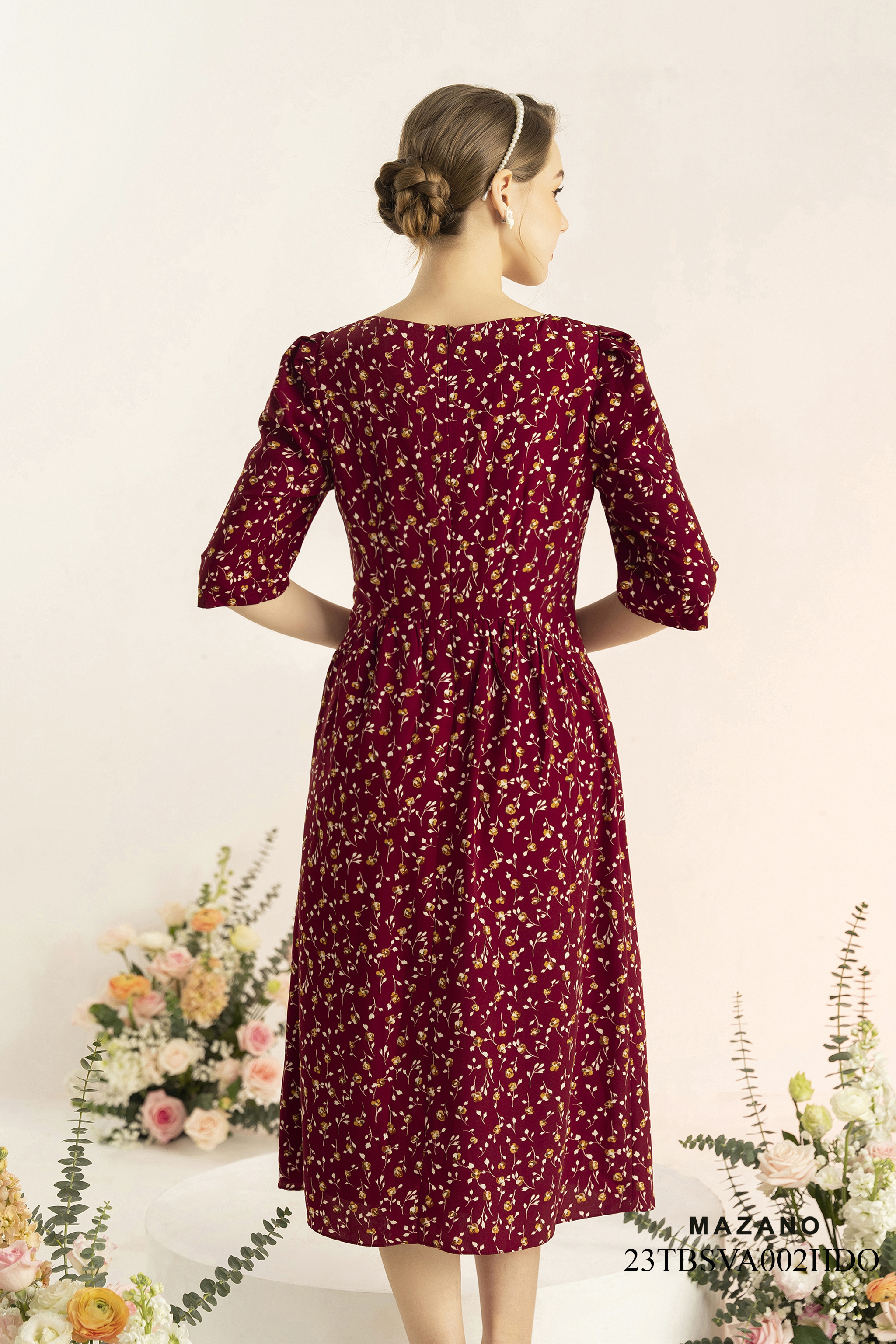 Đầm đỏ đô dáng dài xòe in họa tiết hoa nhí_thumbnail_4