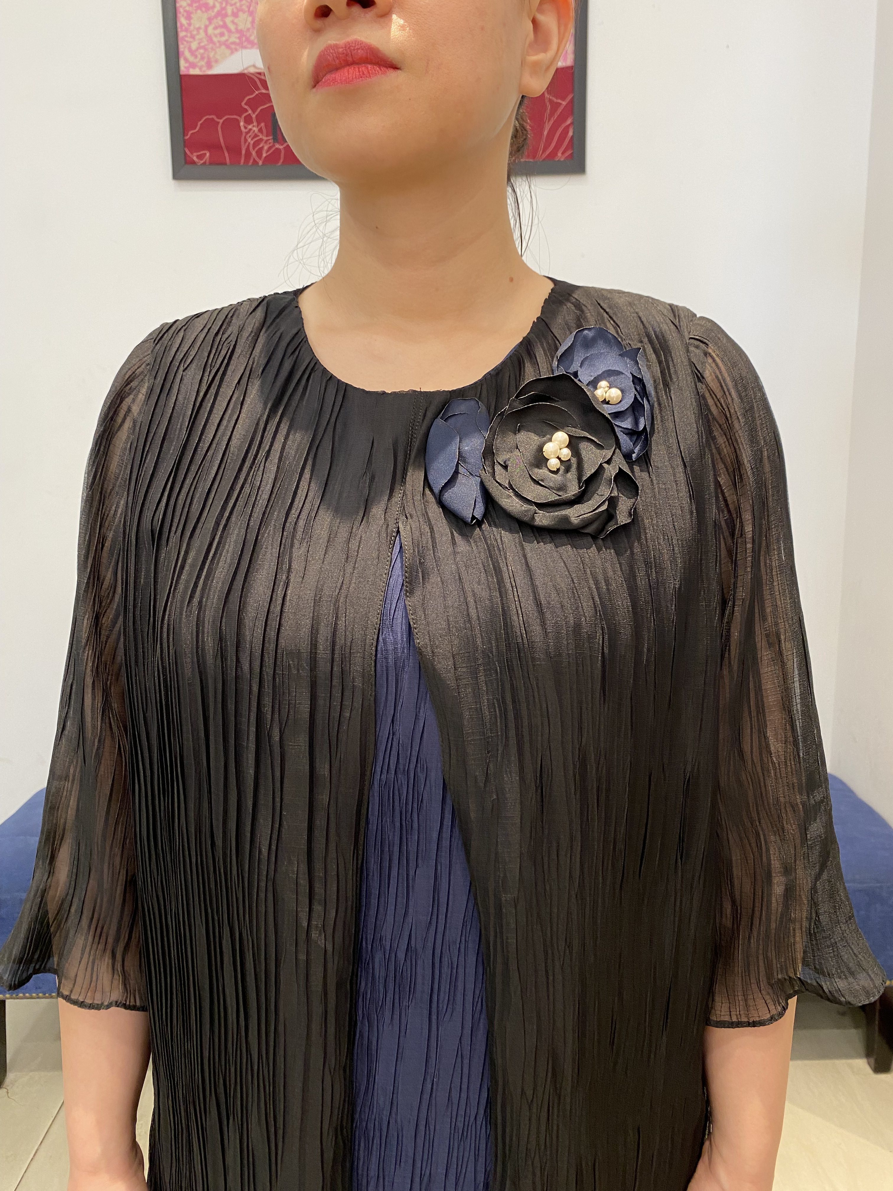 Váy phối tà cách điệu đính hoa