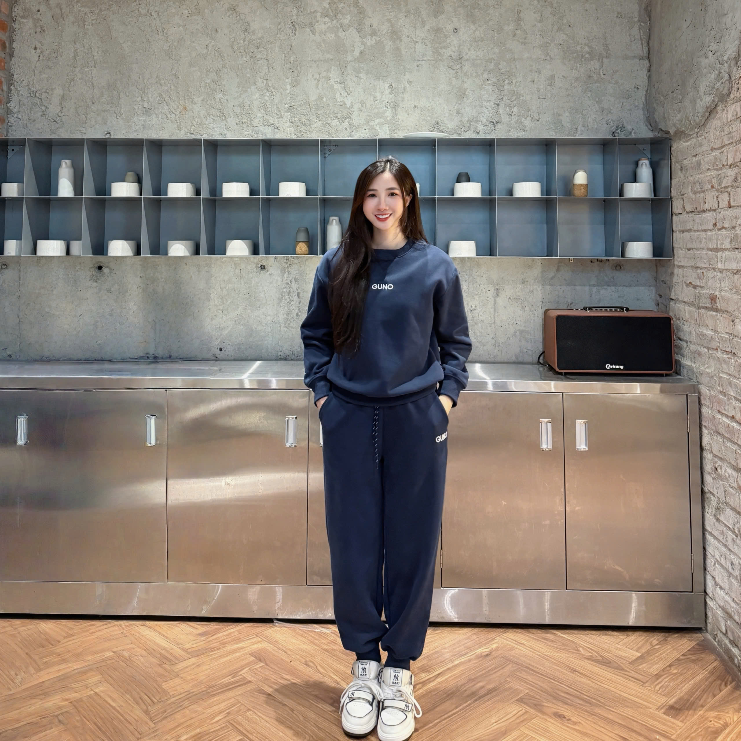 25BG150-Bộ quần áo NỈ NỮ GUNO logo tay quần bo BASIC 200226_thumbnail_6