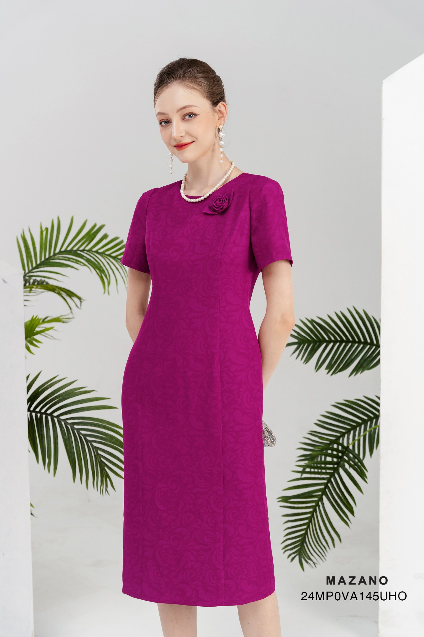 Váy Đầm suông Vải thô in họa tiết chìm đính hoa cuốn Cổ tròn vừa Tay ngắn Dài ngang bắp chân_thumbnail_5