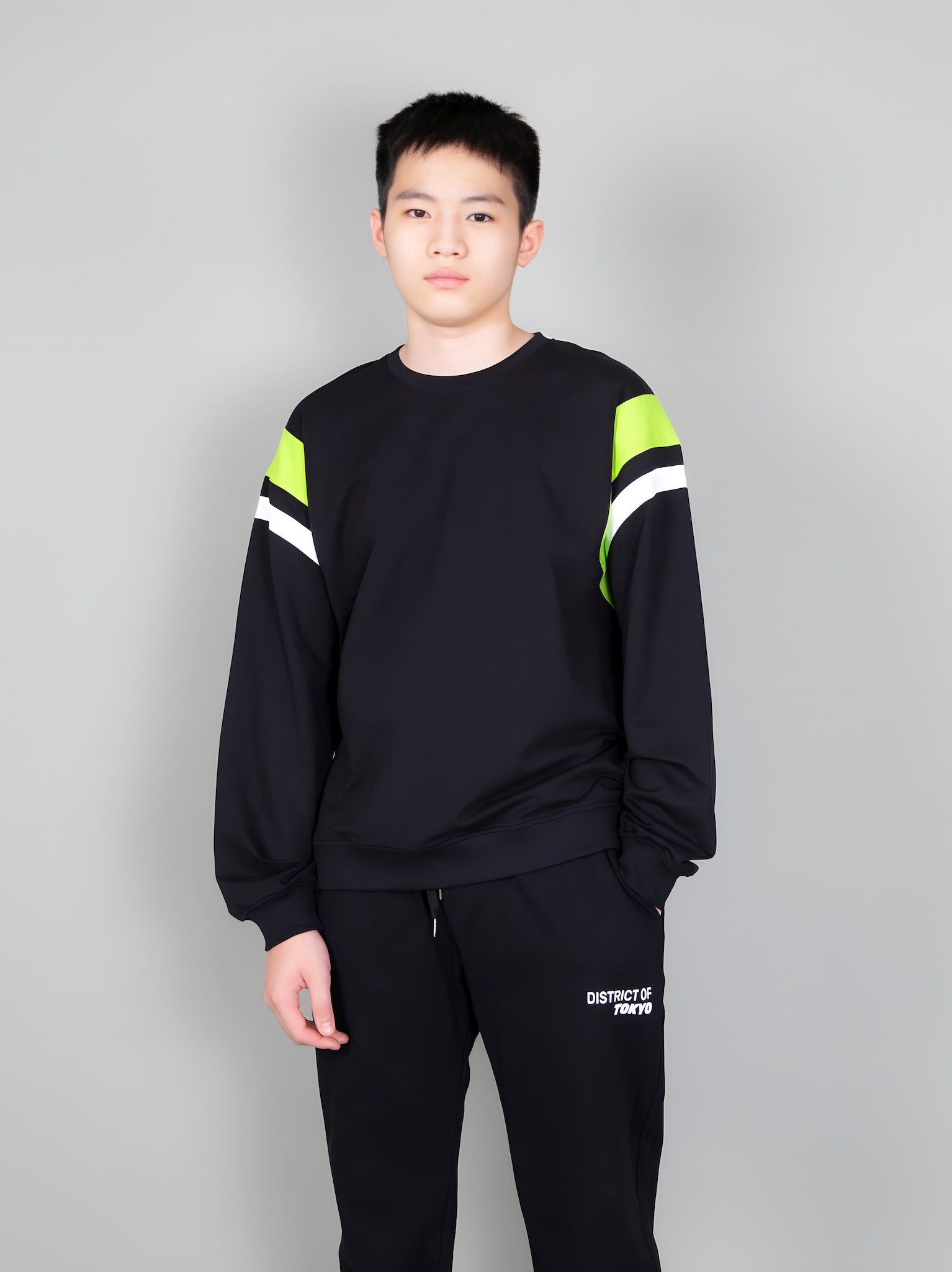 Áo nỉ cổ tròn đen phối neon_thumbnail_0