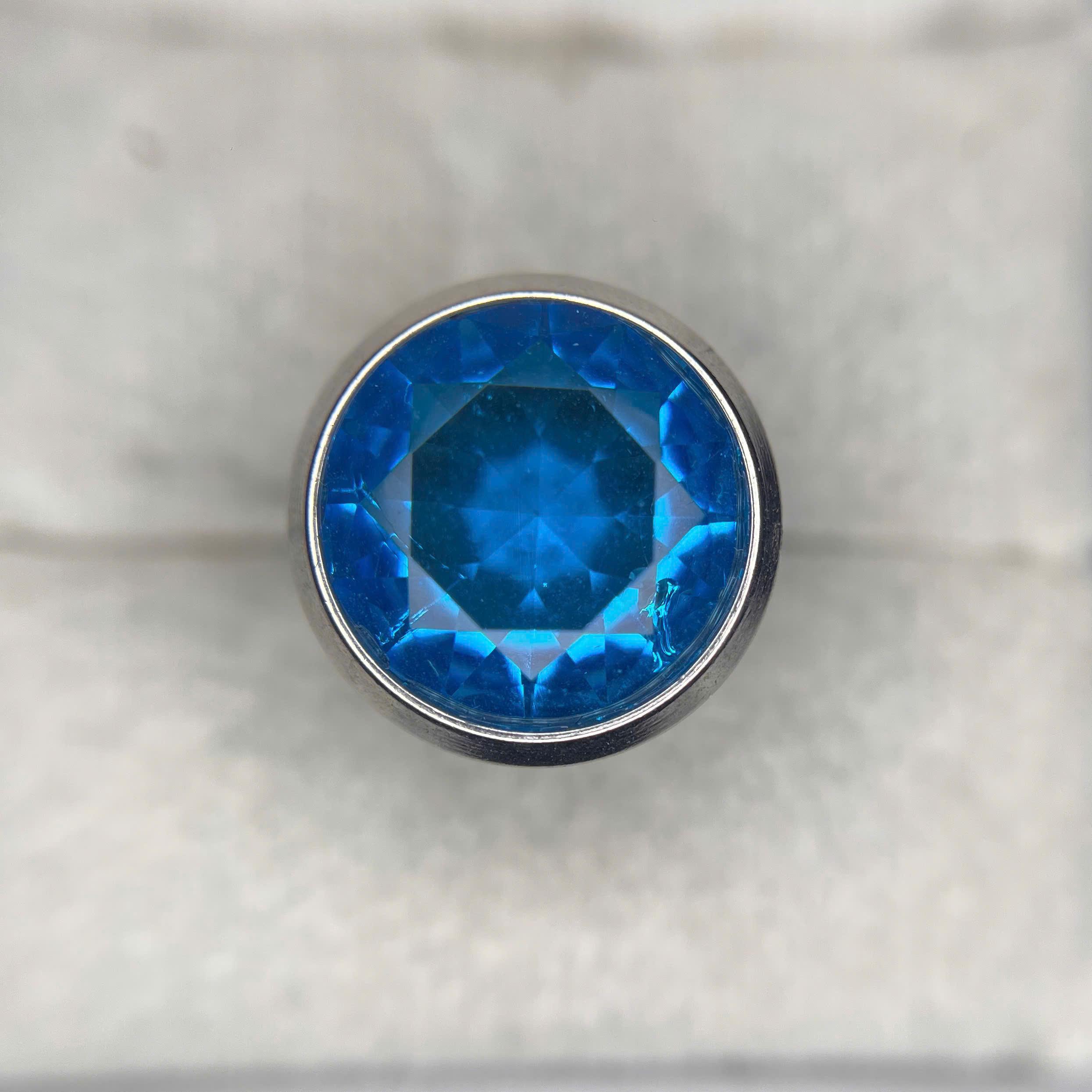 Khuyên nong kim cương xanh biển size 10.