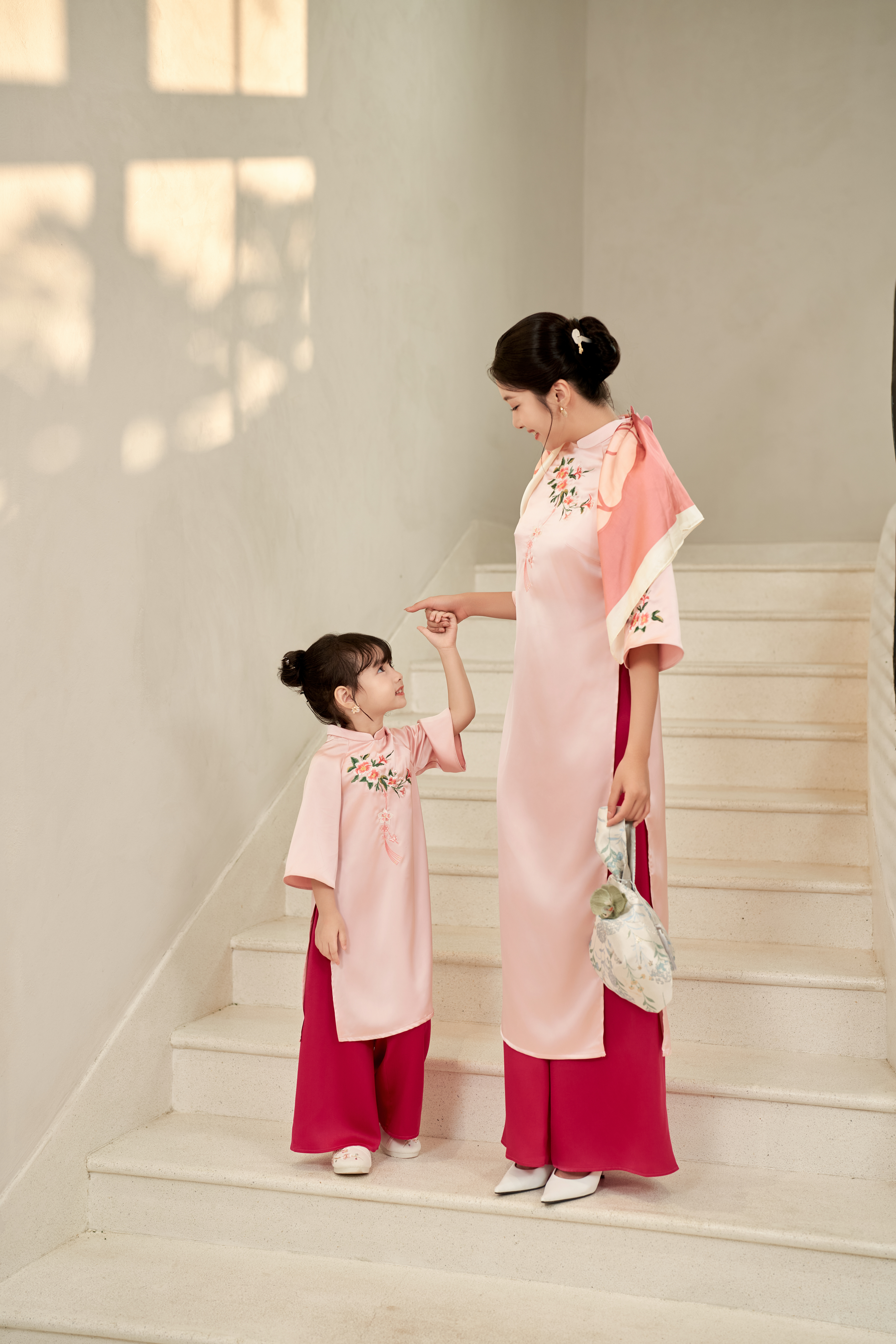 Áo dài Vân Chi mẹ_thumbnail_7