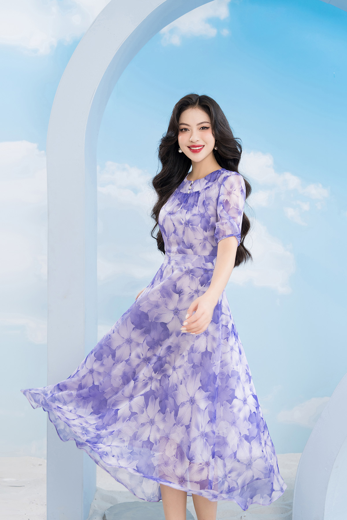 Đầm xòe hoa voan tím Thời trang Lavender tay ngắn cổ tròn cúc ngọc D2826