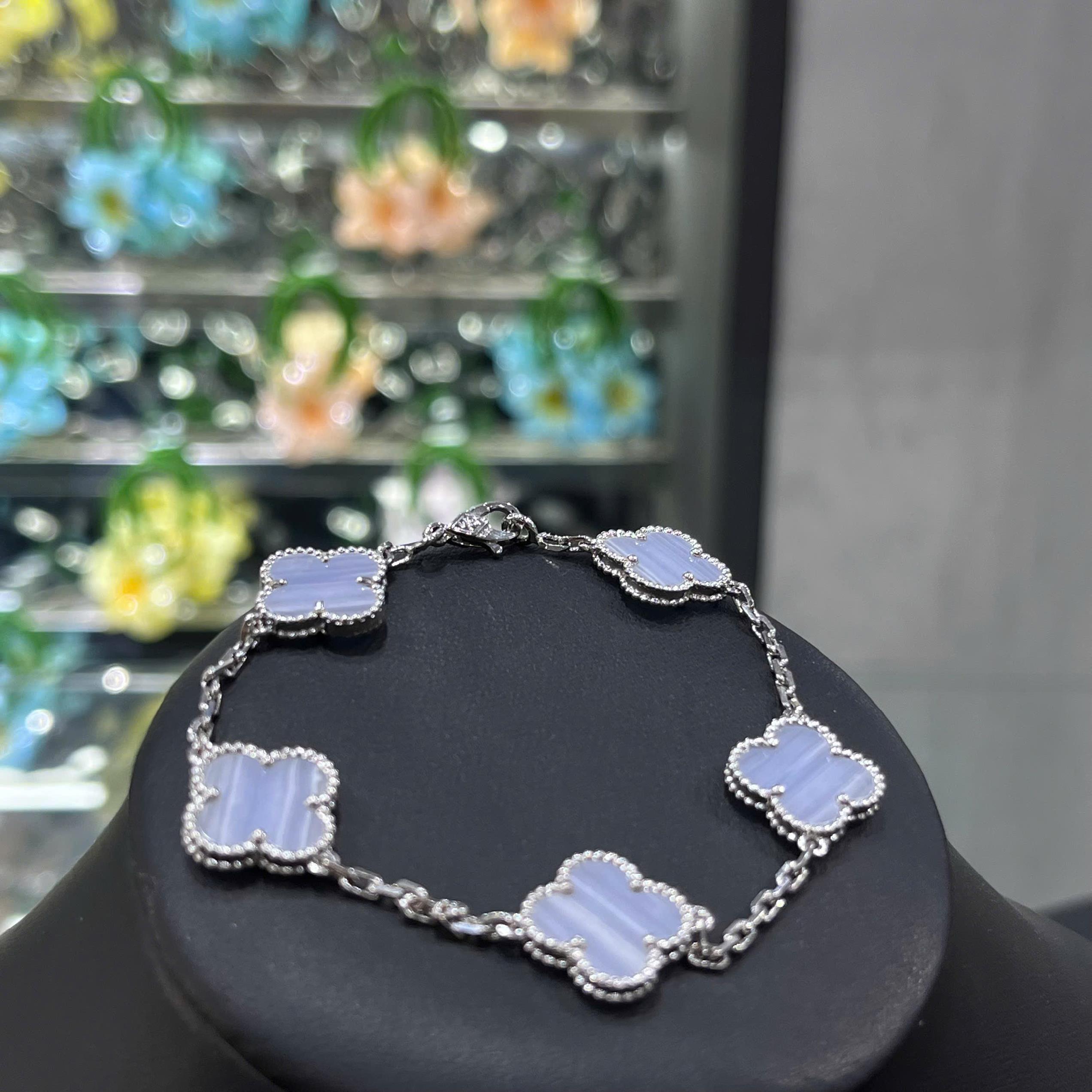 vòng tay titan mạ vàng trắng vancleef to xanh tím_thumbnail_3