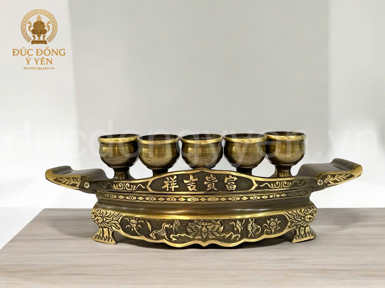 Ngai chén thờ đúc đồng vàng thau làm màu giả cổ 