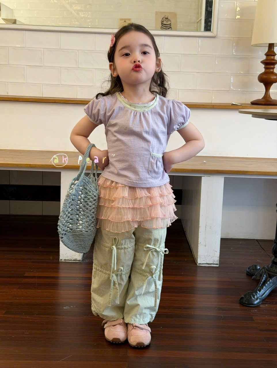 AK31 - Áo thun tím tay bồng cổ viền xanh có túi hãng AK Pear