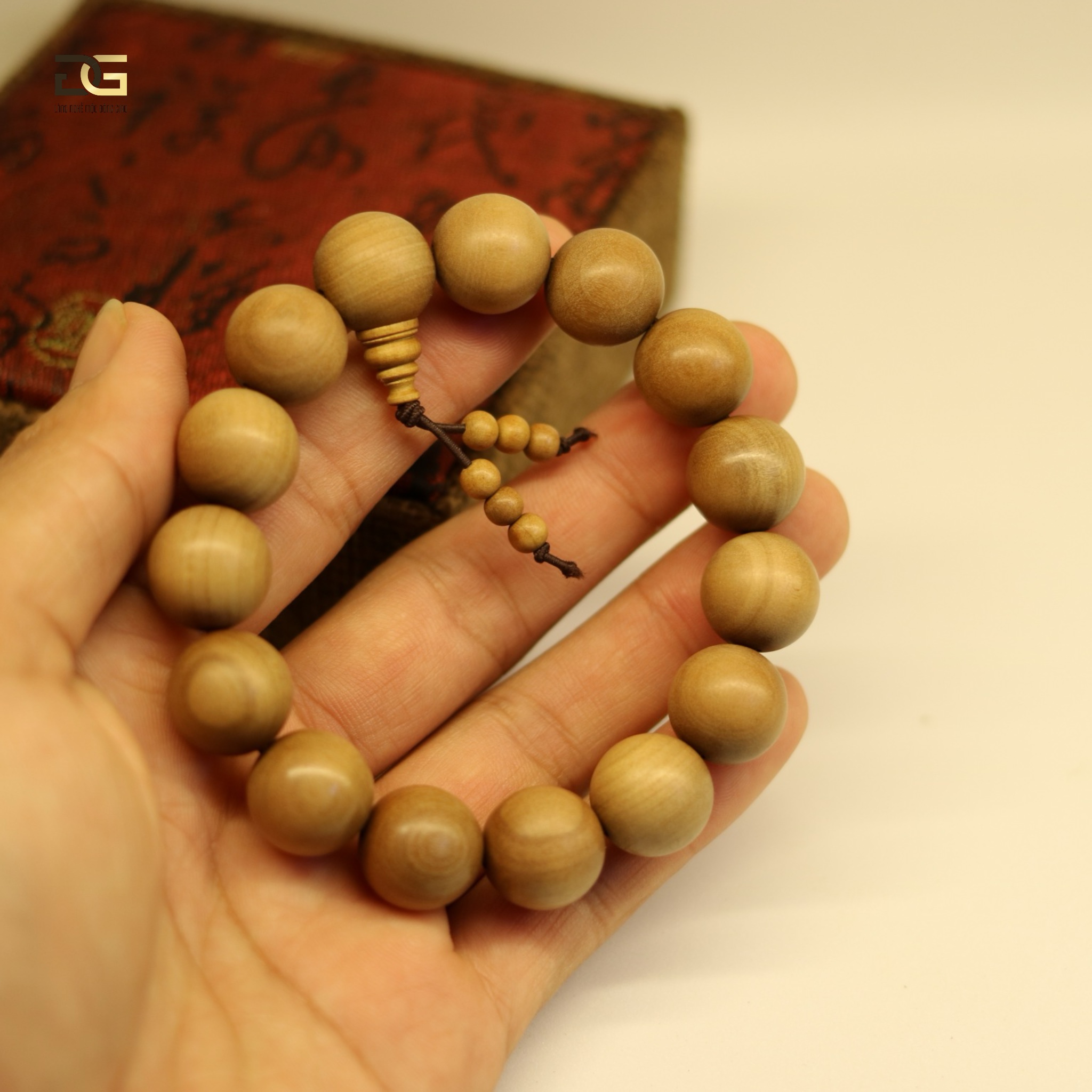 14mm (15 Hạt) Vòng Tay Đàn Hương Rừng Ấn Độ