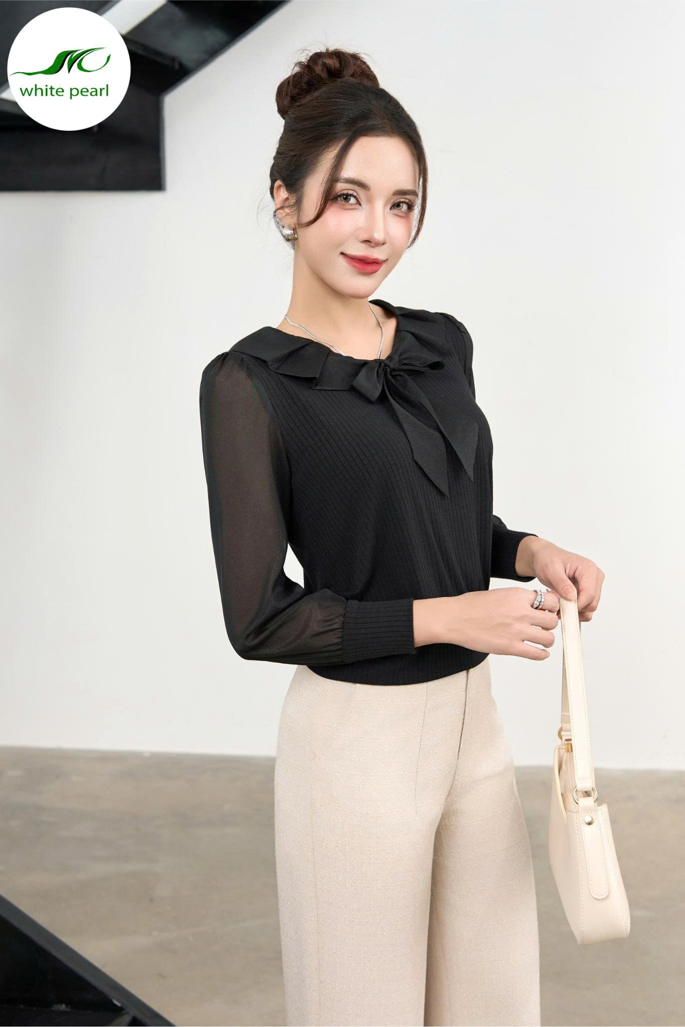 Áo thun cổ buộc nơ Thời Trang Công Sở White Pearl_thumbnail_2