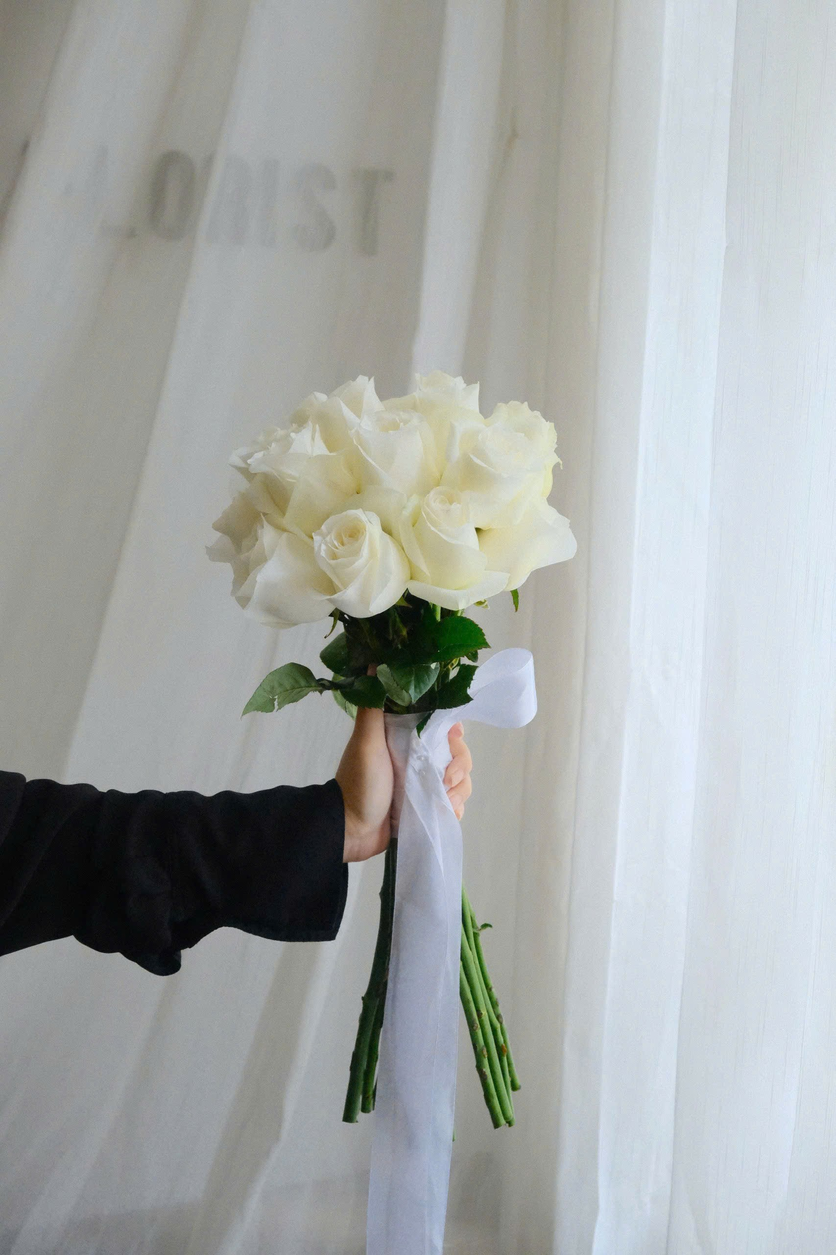 Bó hoa cưới hồng trắng_thumbnail_2