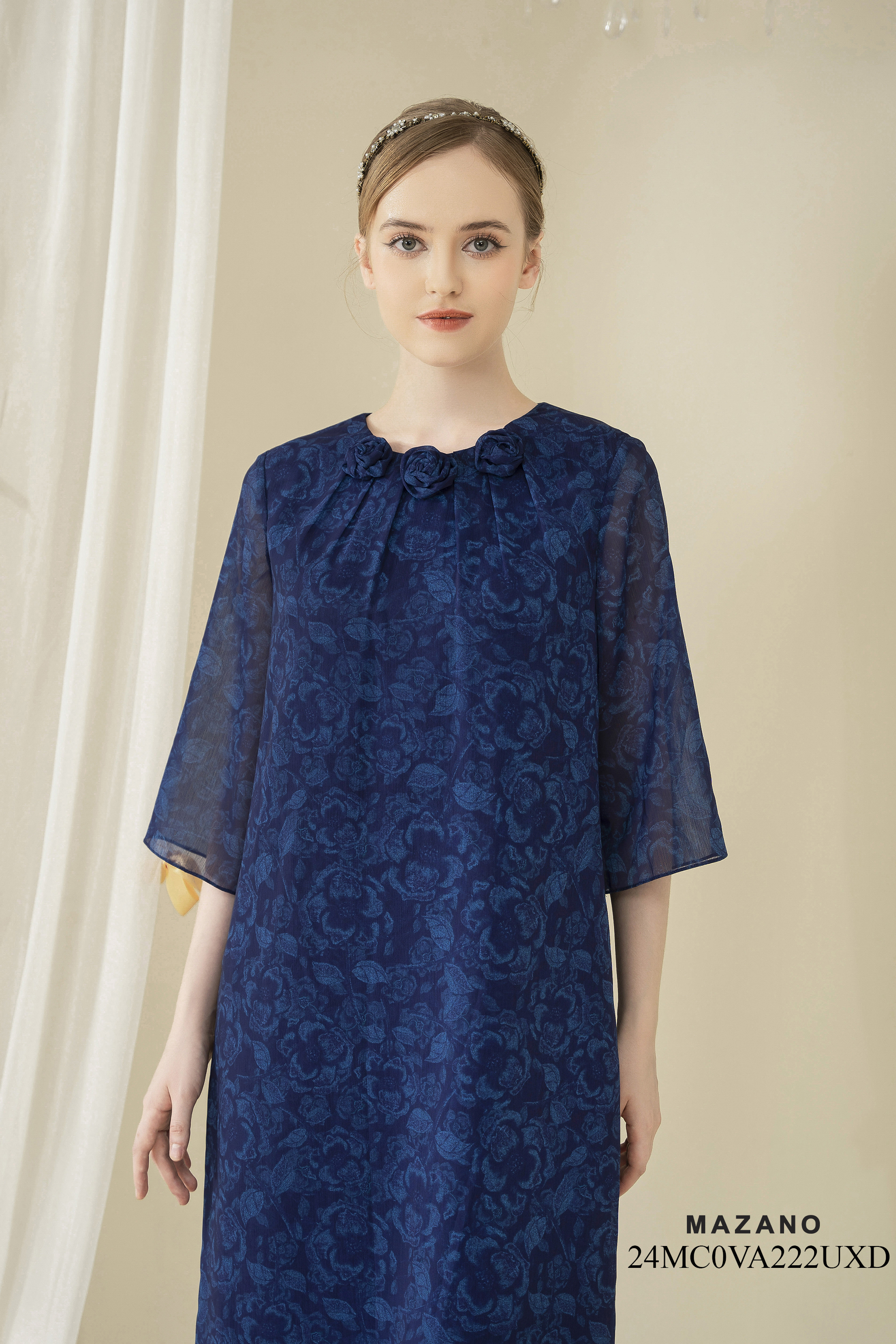 Váy Đầm Suông Vải voan xước Hoạ tiết hoa hồng cách điệu Cổ tròn Tay lỡ Dài qua gối_thumbnail_2