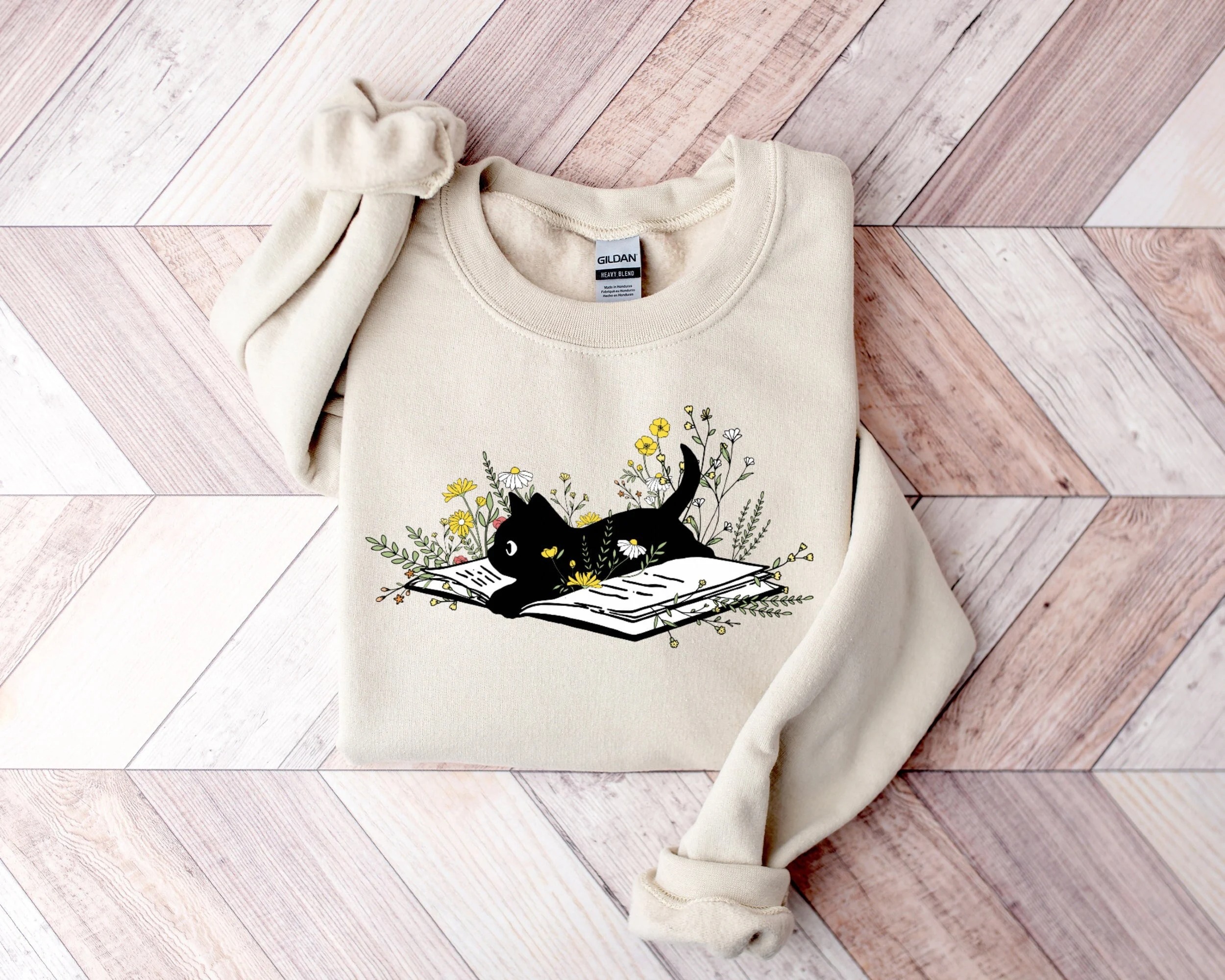 Bookish Cat Sweatshirt, Floral Cat Reader Crewneck, Library Lover Gift_thumbnail_9