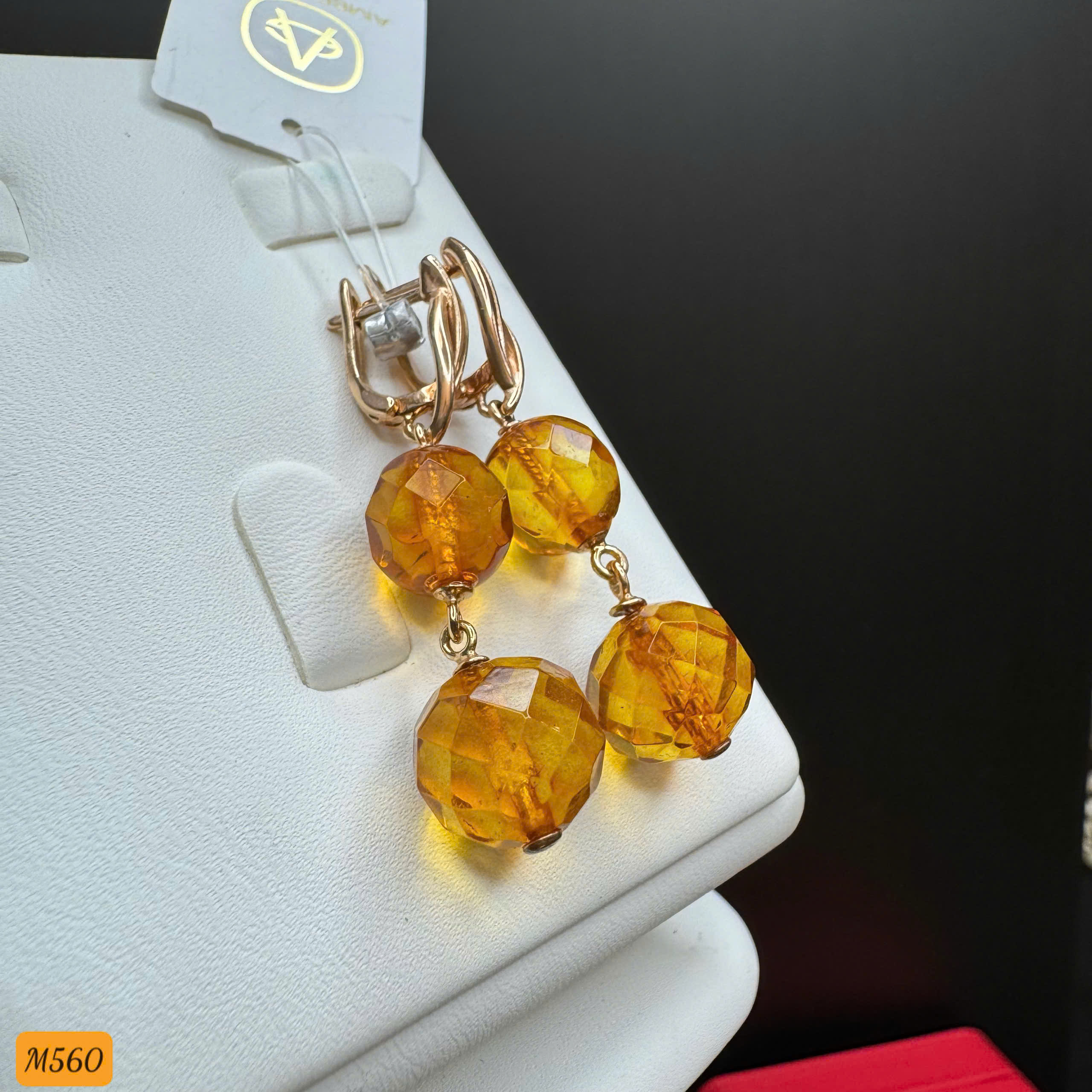 Hoa Tai Cognac Cắt Giác - M560