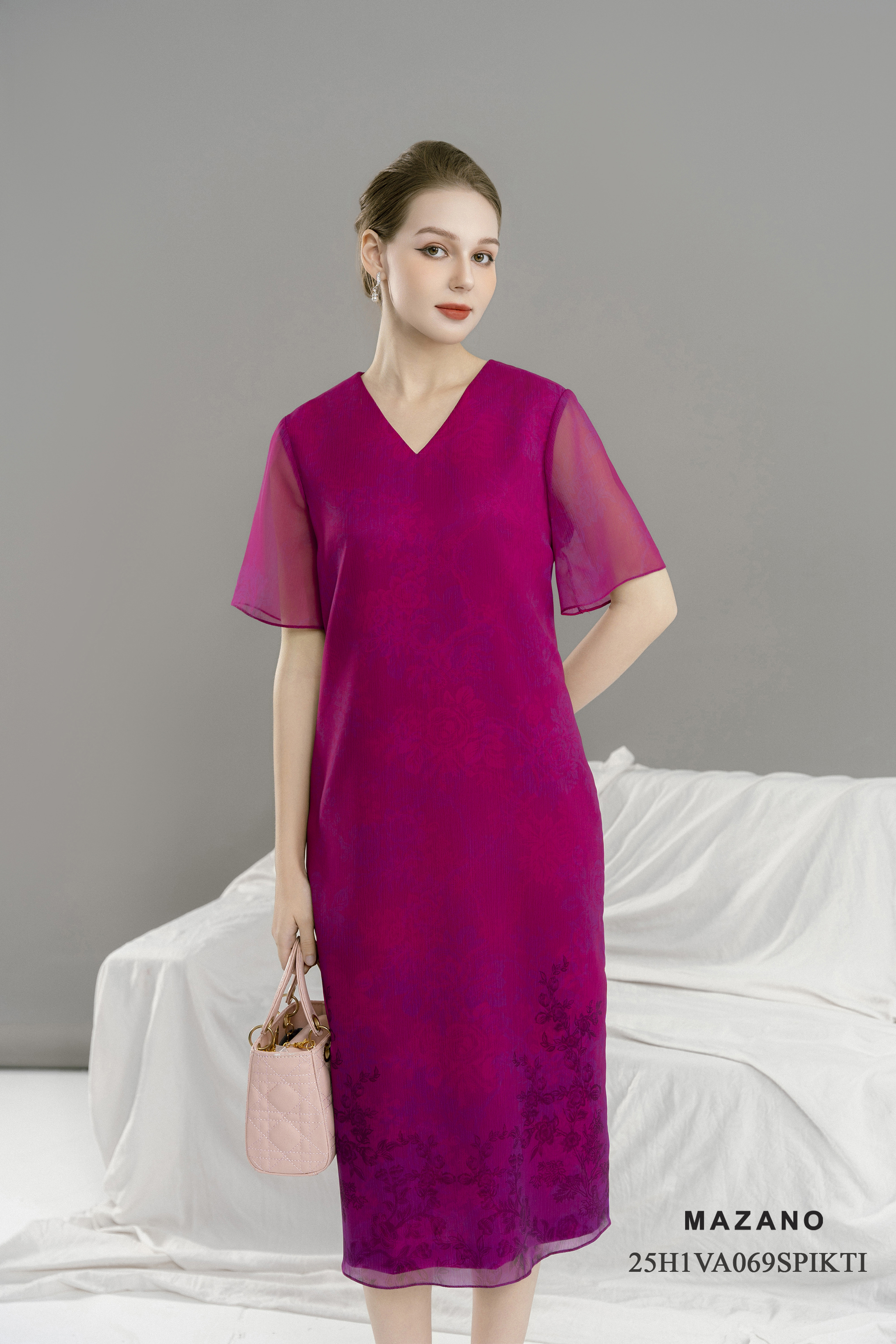 Váy Đầm Suông Vải voan xước Hoạ tiết hoa hồng cách điệu Cổ V Tay ngắn Dài ngang bắp chân_thumbnail_1