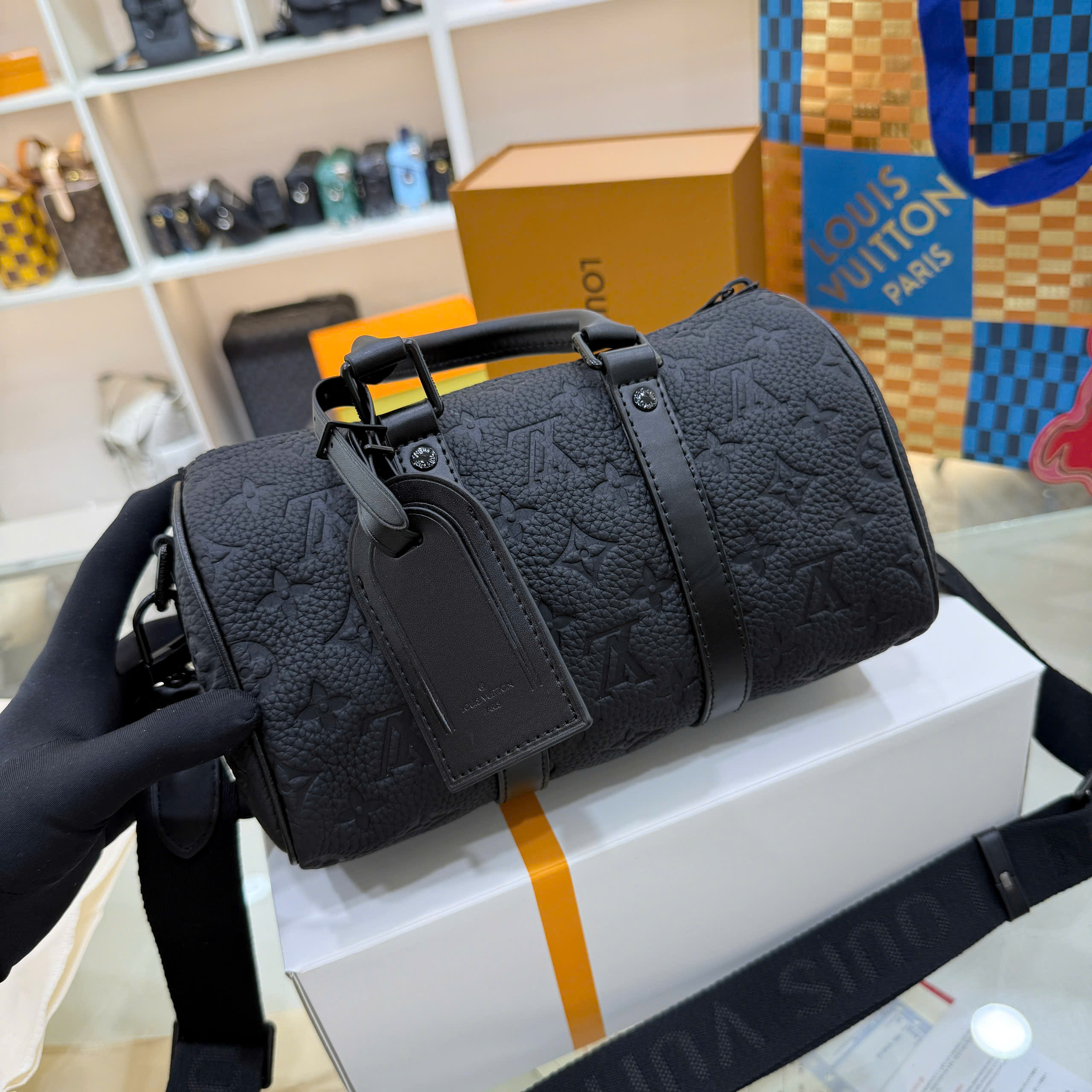 Túi Louis Vuitton Keepall Bandoulière 25 vân chìm_thumbnail_3