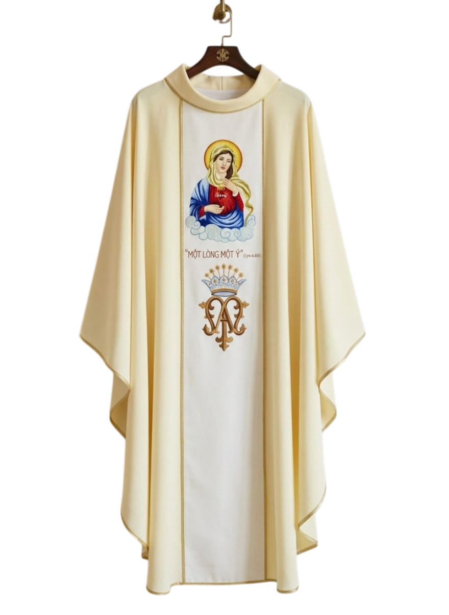 Áo lễ vàng thêu chân dung