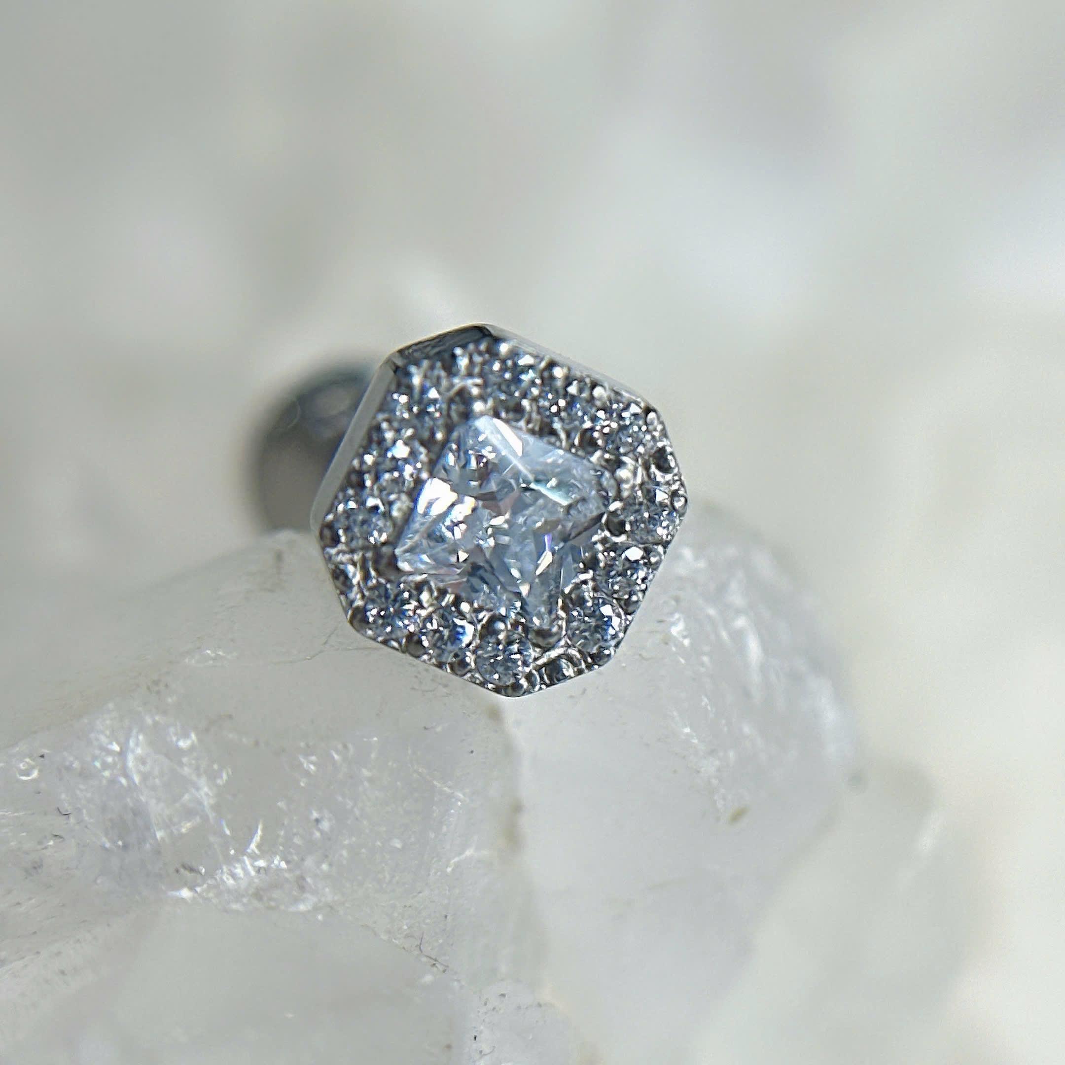 Khuyên kiểu titan full đá vuông lớn_thumbnail_1