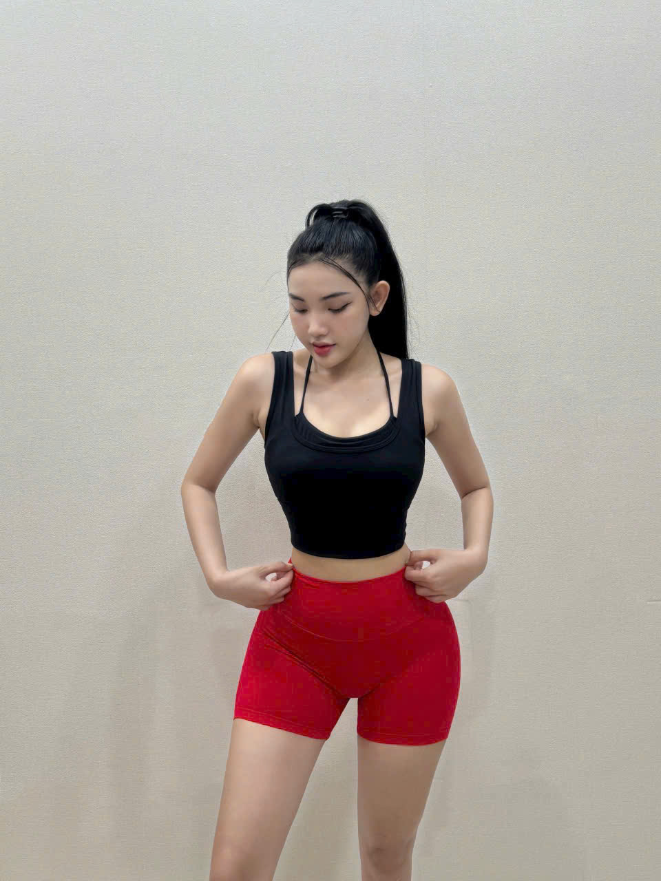 Áo Croptop Thể Thao Sát Nách Cột Dây