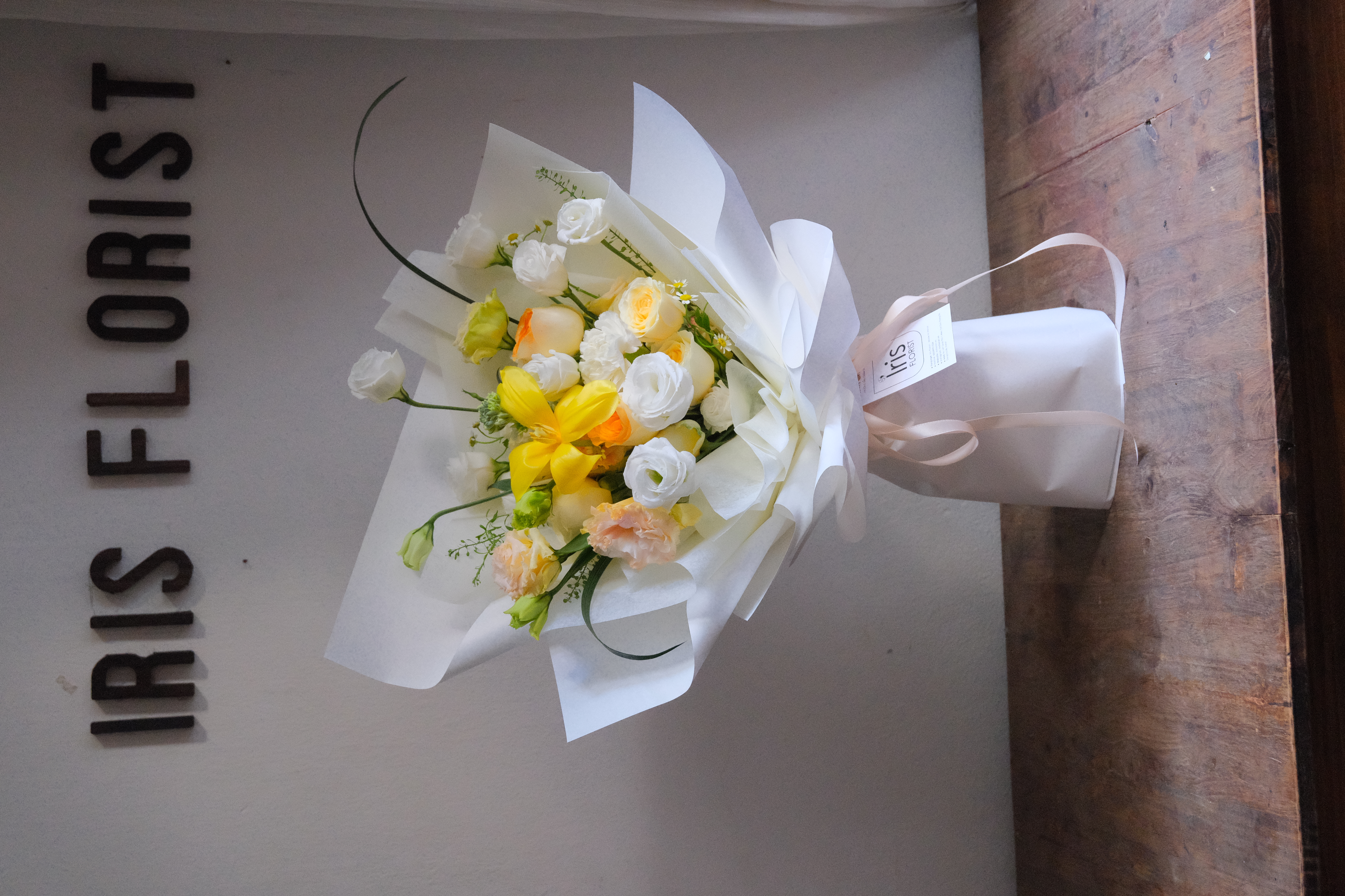 FS BOX - Sunshine of Spring - Bó hoa tone cam vàng mix -Size S (set kèm hộp)