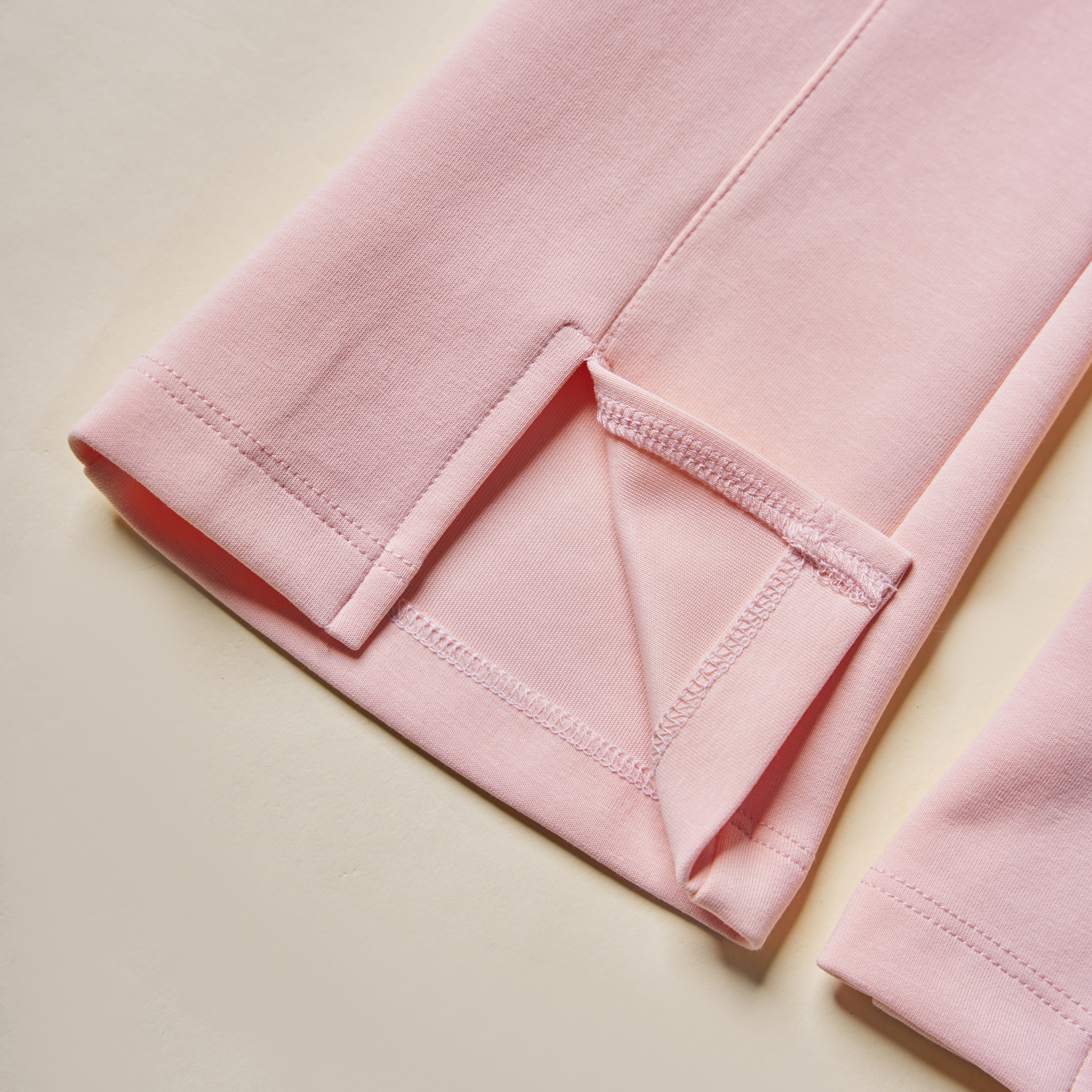 Quần nỉ ống loe xẻ gấu_thumbnail_4