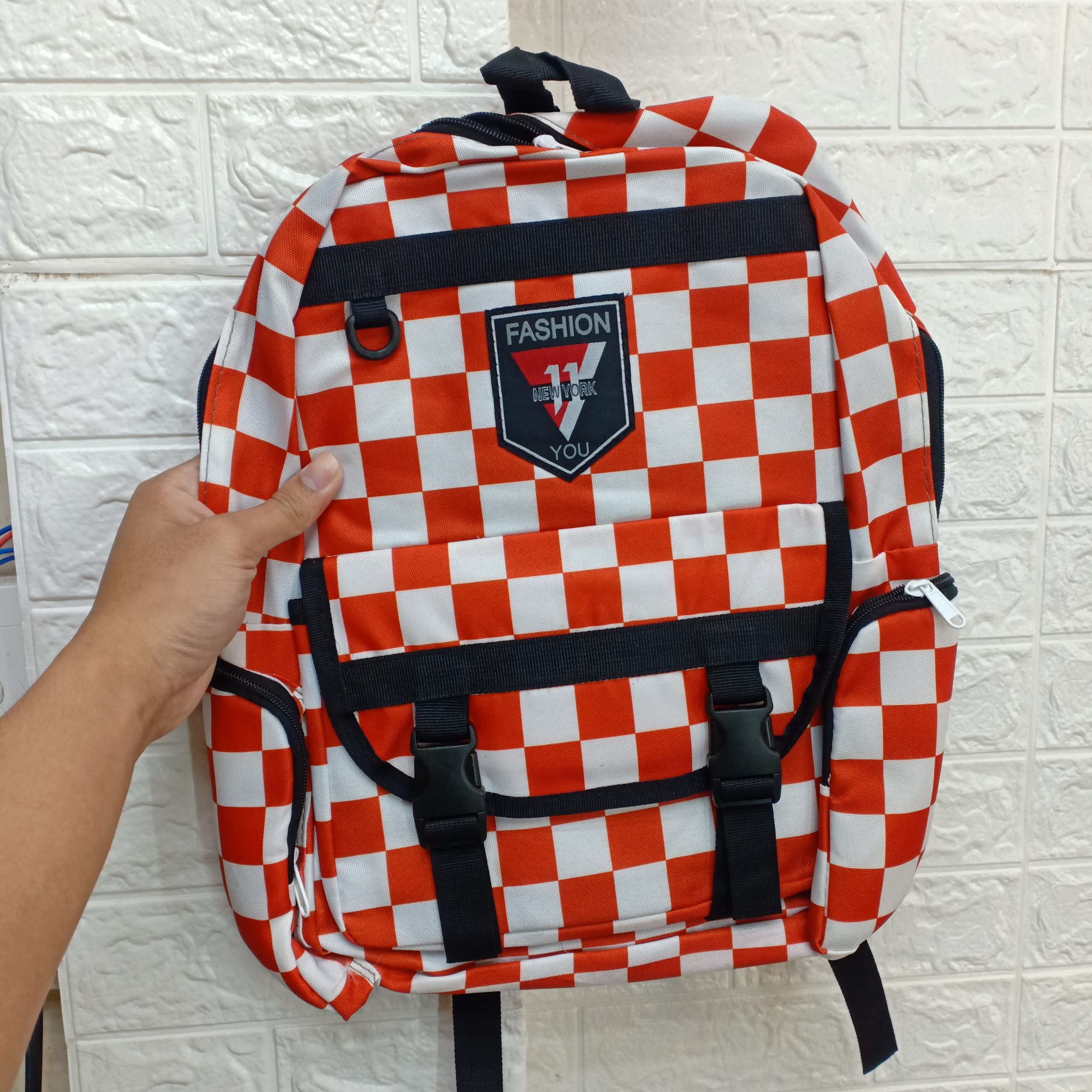 BL862 - JMP_thumbnail_4