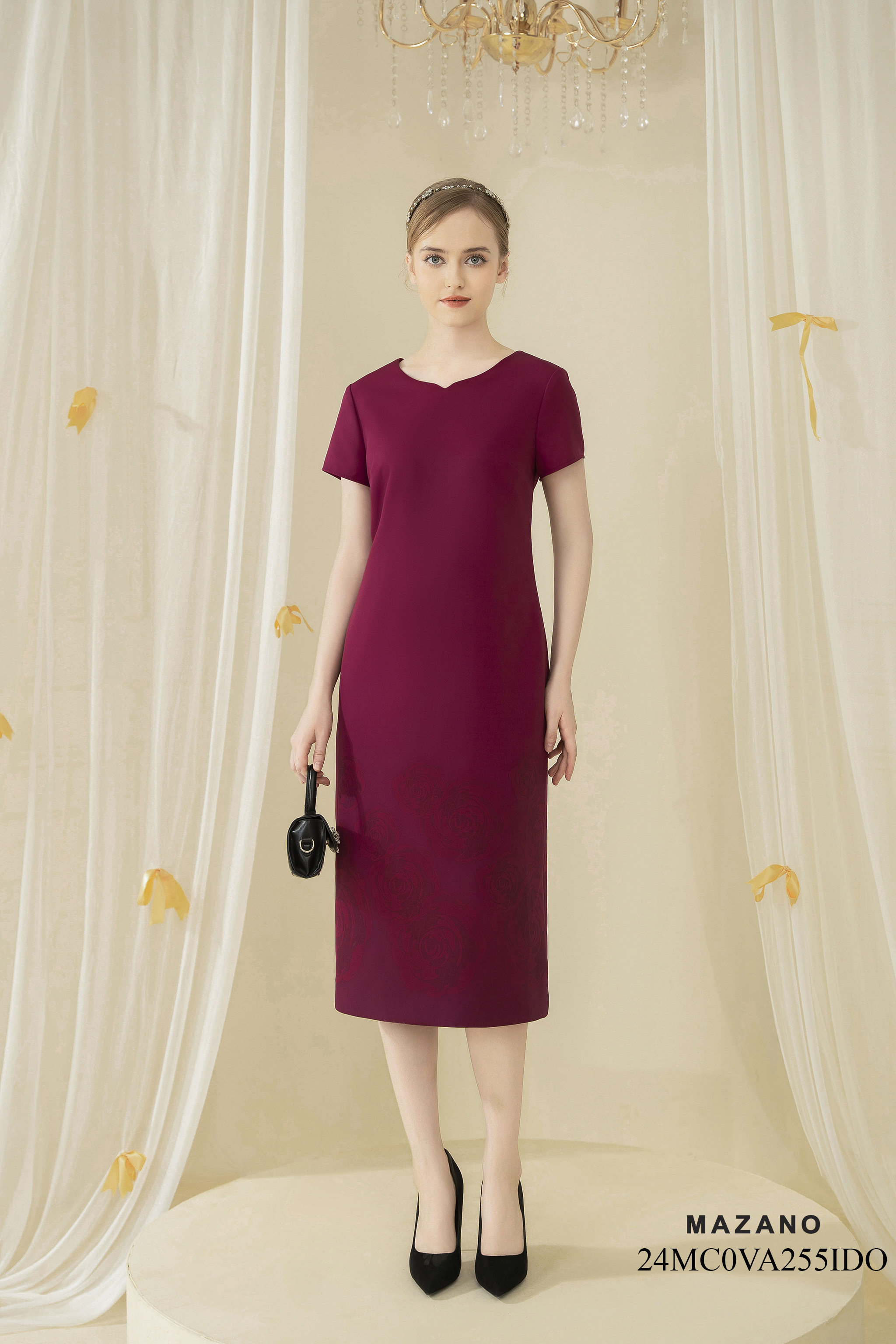 Váy Đầm Suông Vải thô chun Hoạ tiết hoa hồng in chìm Cổ tròn Tay ngắn Dài đến bắp chân