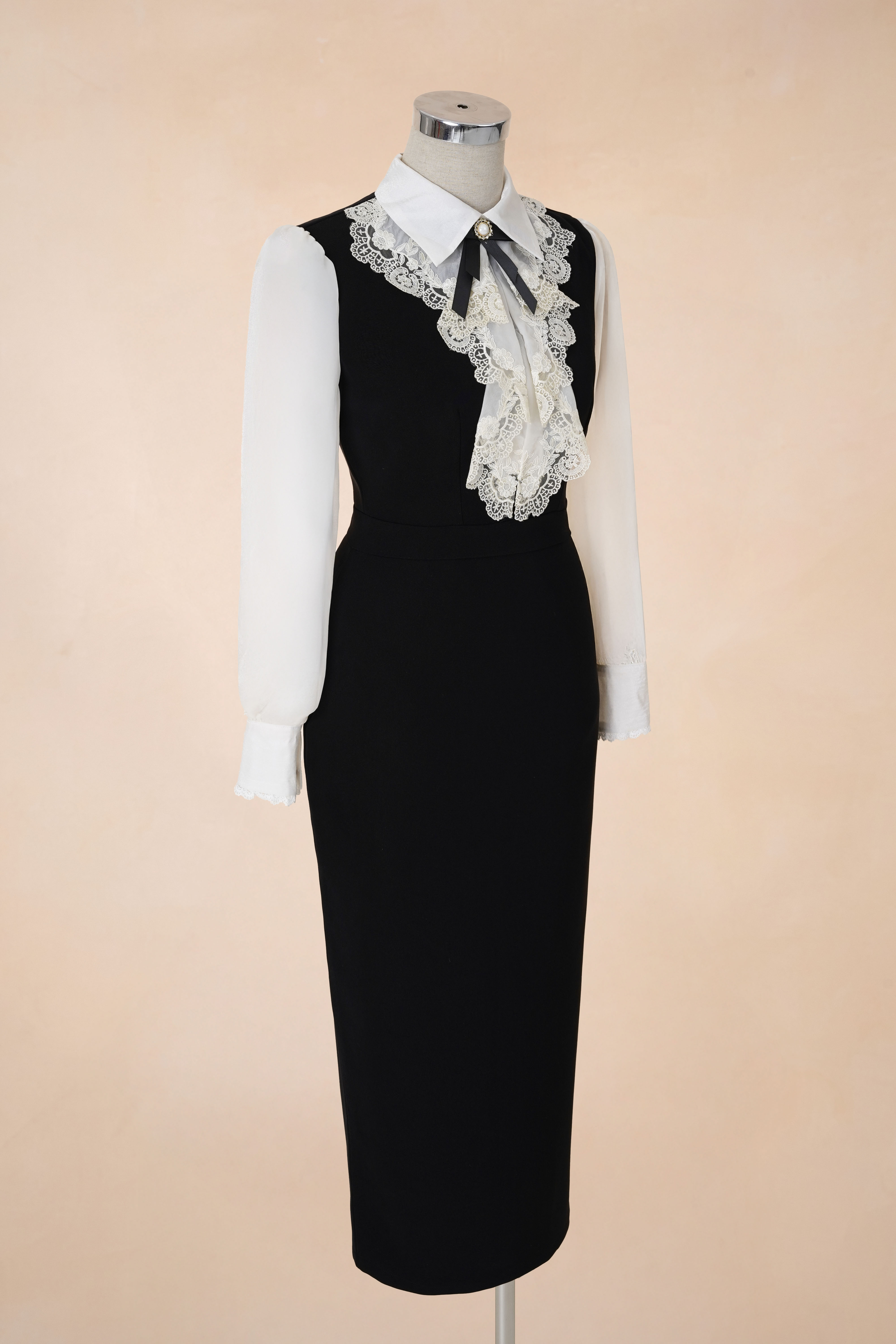 Đầm Bút Chì Ren Bèo Ngực Tag Cài_thumbnail_2