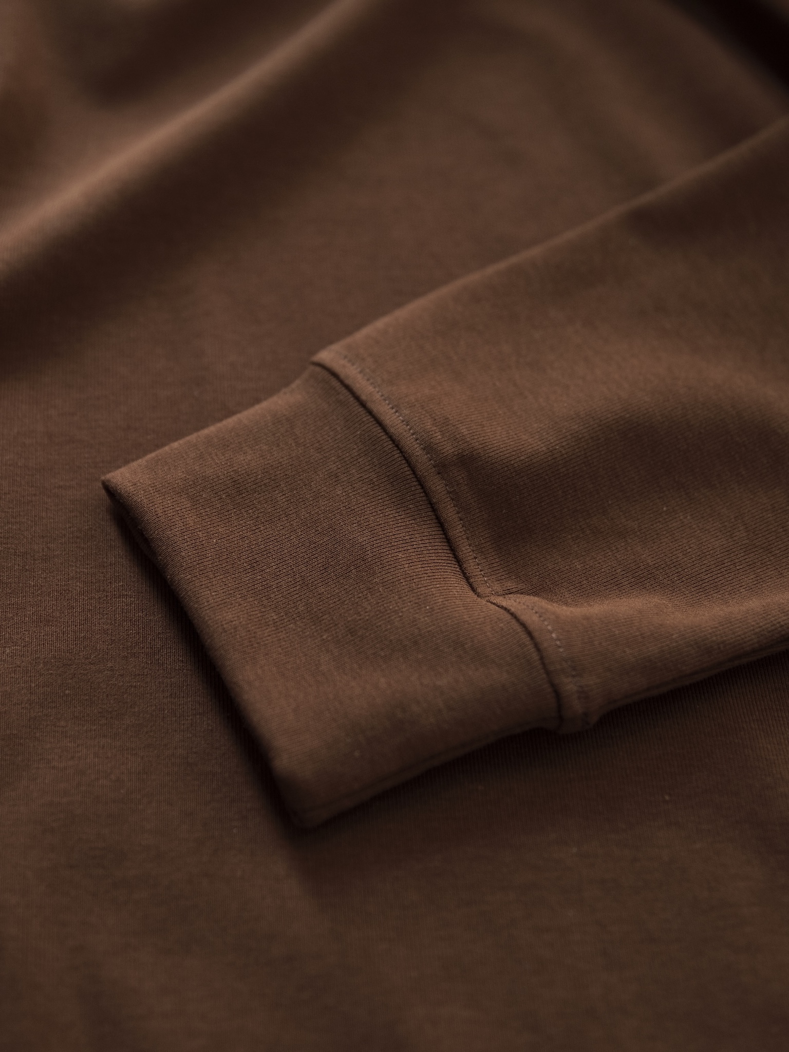 Áo giữ nhiệt bé trai màu nâu socola có lớp lót lông mỏng_thumbnail_2