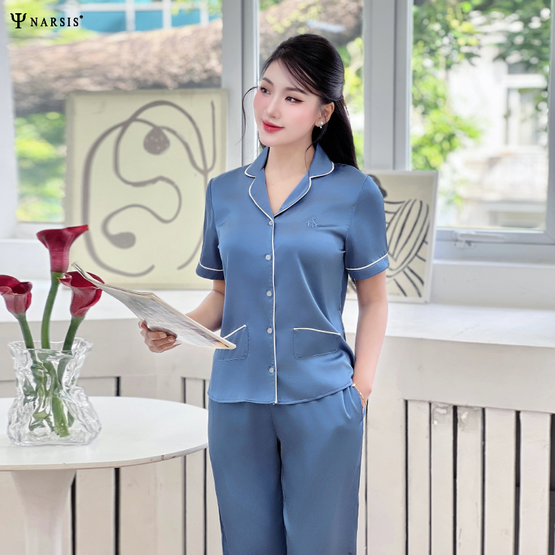 Bộ đồ ngủ lụa satin Narsis M24039 màu xanh đậm, thiết kế thanh lịch, thoải mái._thumbnail_3