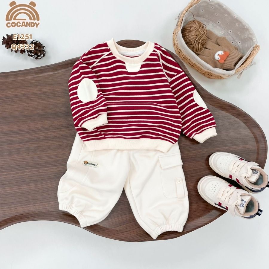 Áo dài nỉ kẻ ĐỎ BE phối đáp tròn tay be