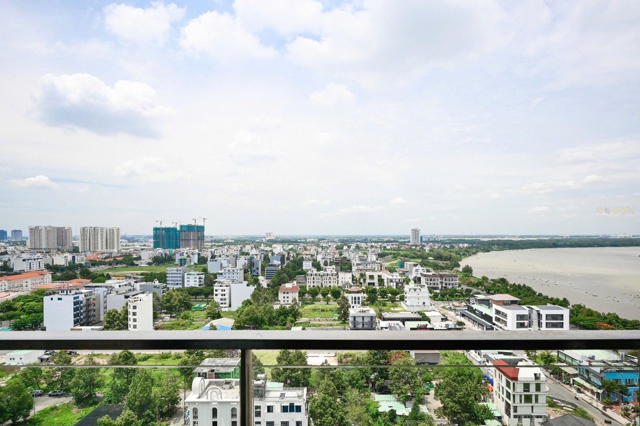 Chủ nhà gửi em bán căn hộ 1 phòng ngủ One Verandah, view sông SG đẹp, giá tốt thị trường _thumbnail_2