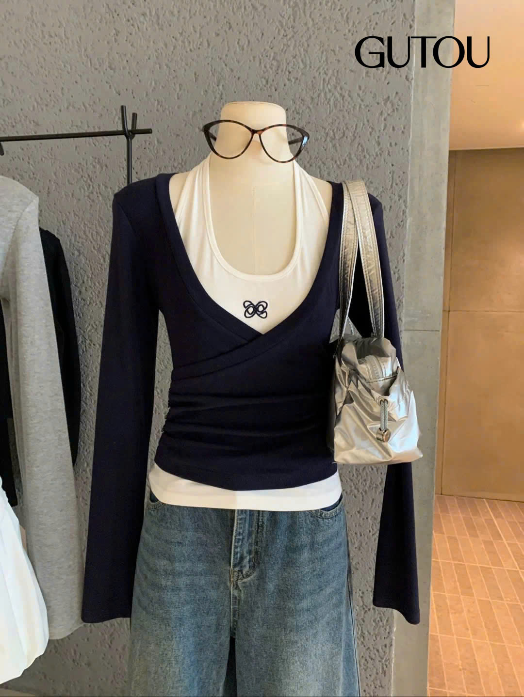 [ GUTOU ] Áo Thun Tay Dài Lyra Top_thumbnail_9