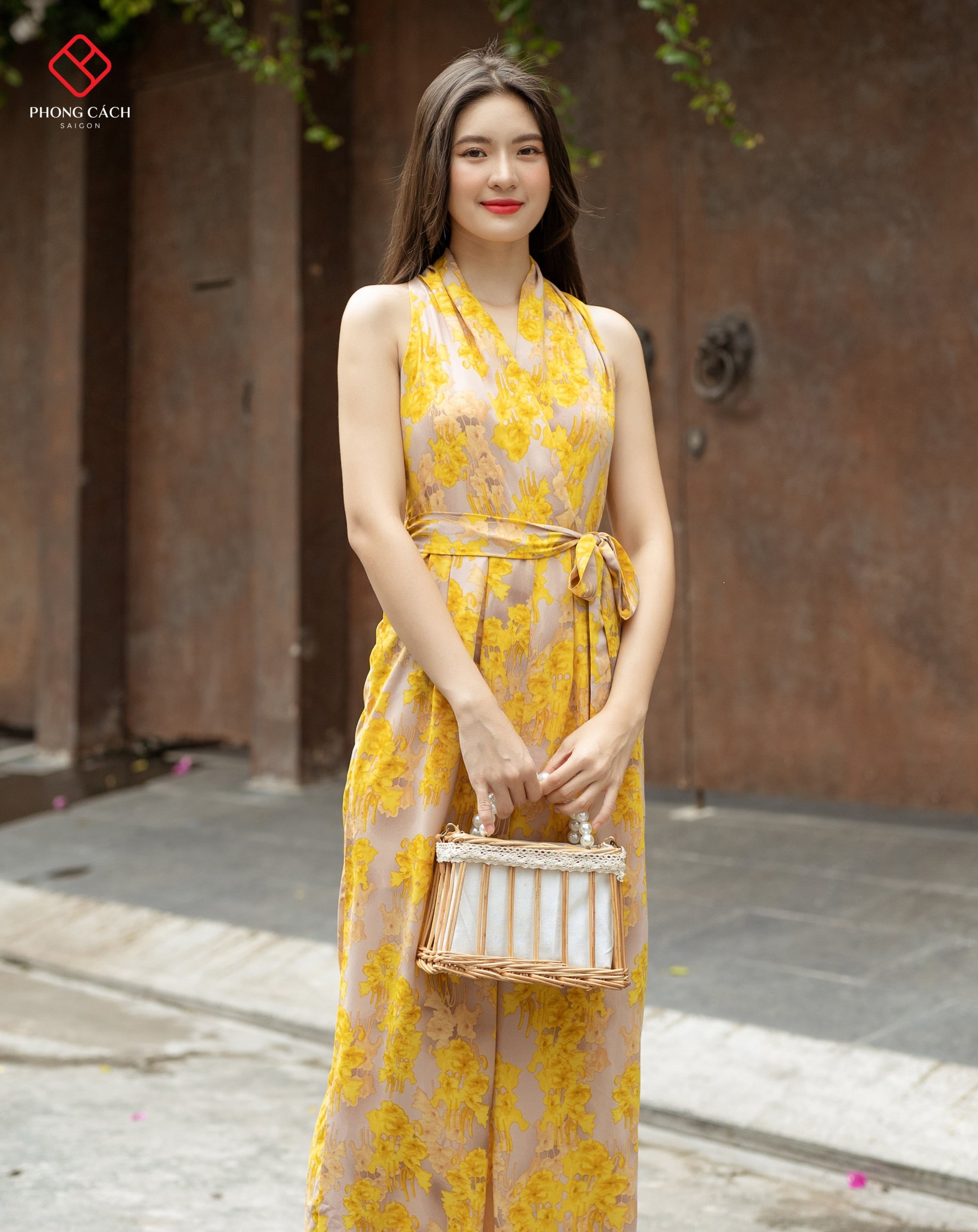 Jumpsuit thiết kế kiểu cổ yếm cột eo cá tính_thumbnail_1