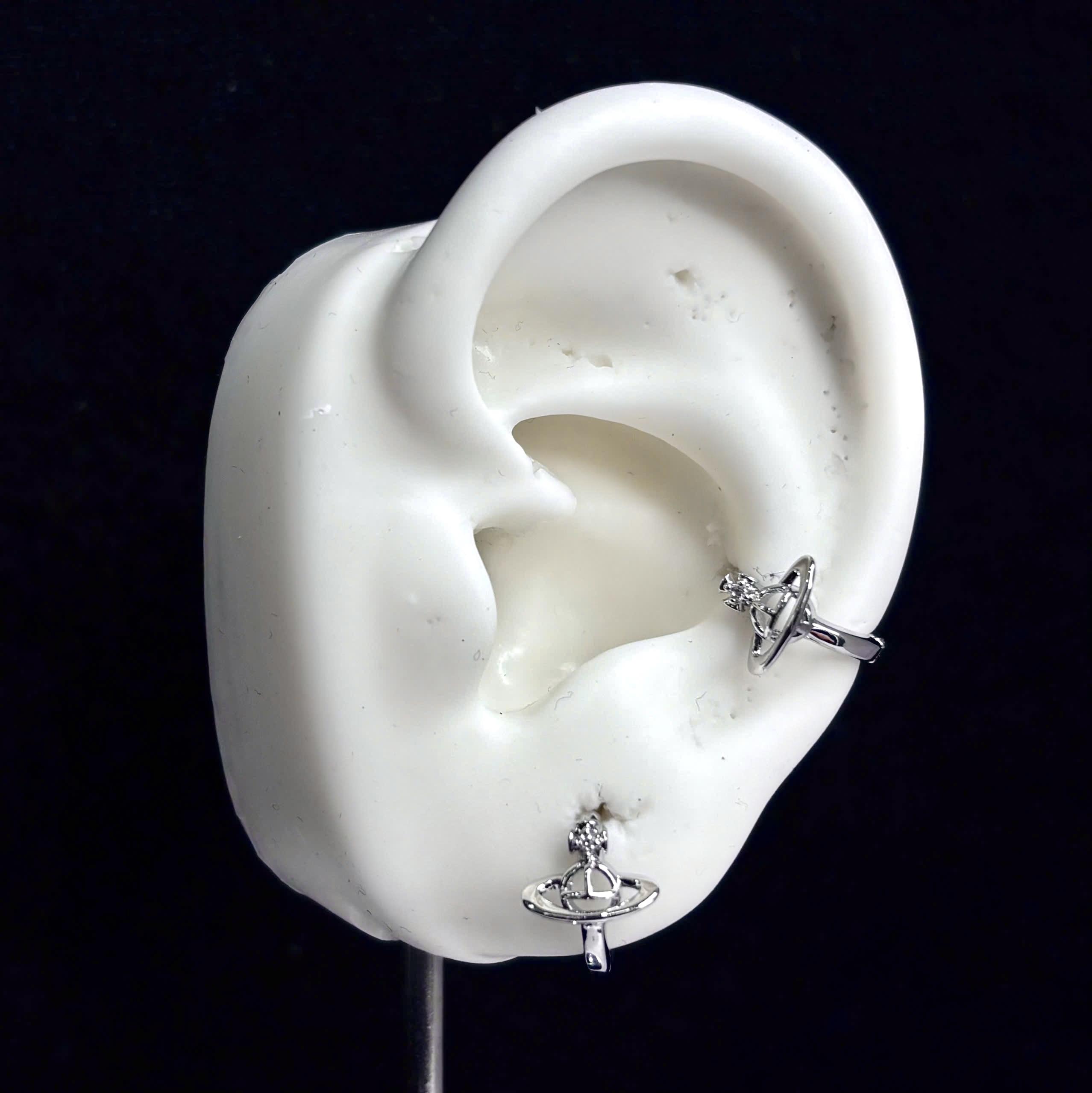 Khuyên vòng kiểu hành tinh rỗng