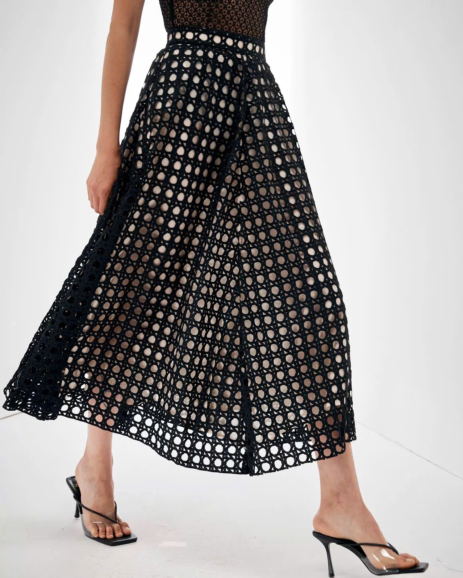 H057 CHÂN VÁY TARMINE