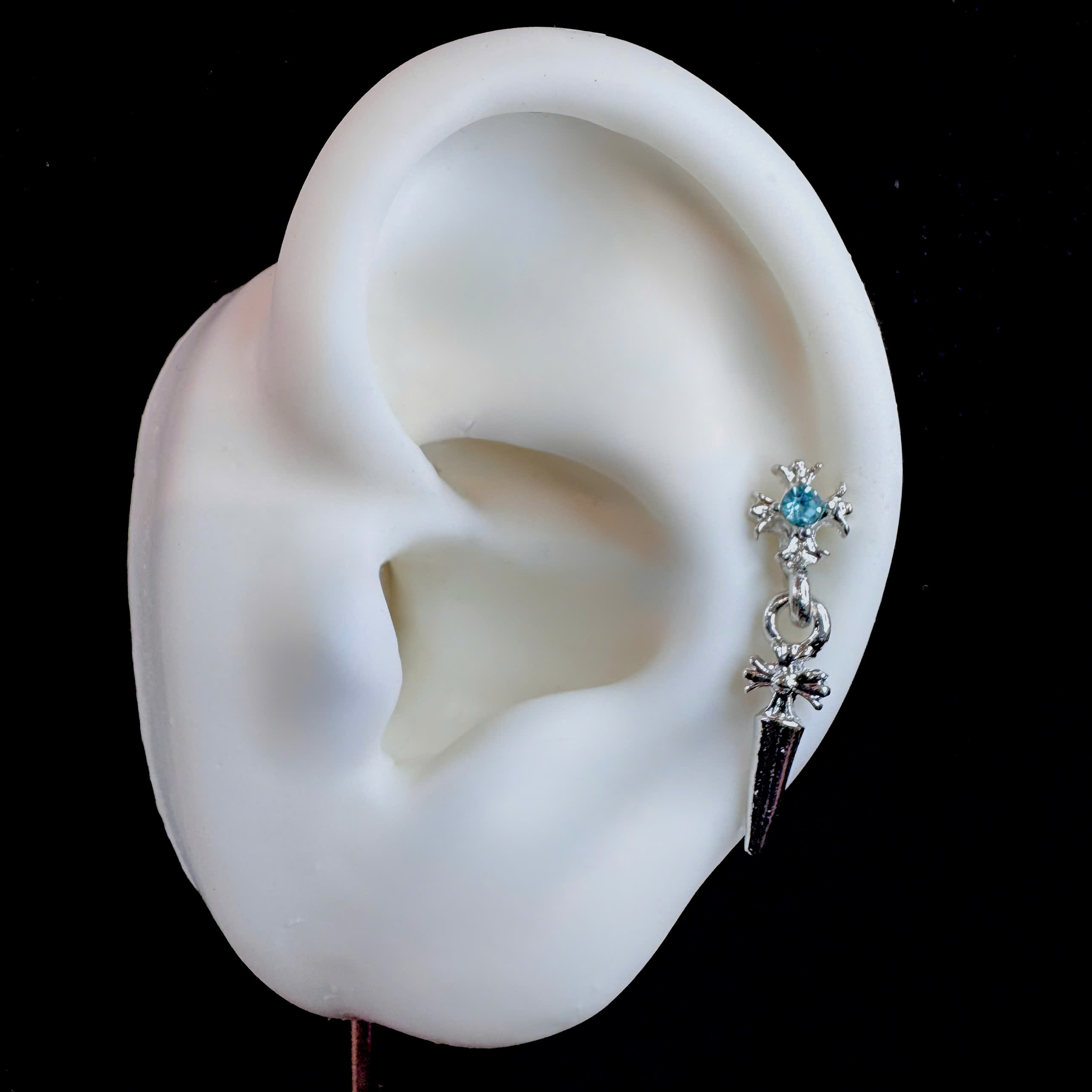 Khuyên kiểu đá xanh rơi chữ thập bi vặn_thumbnail_2