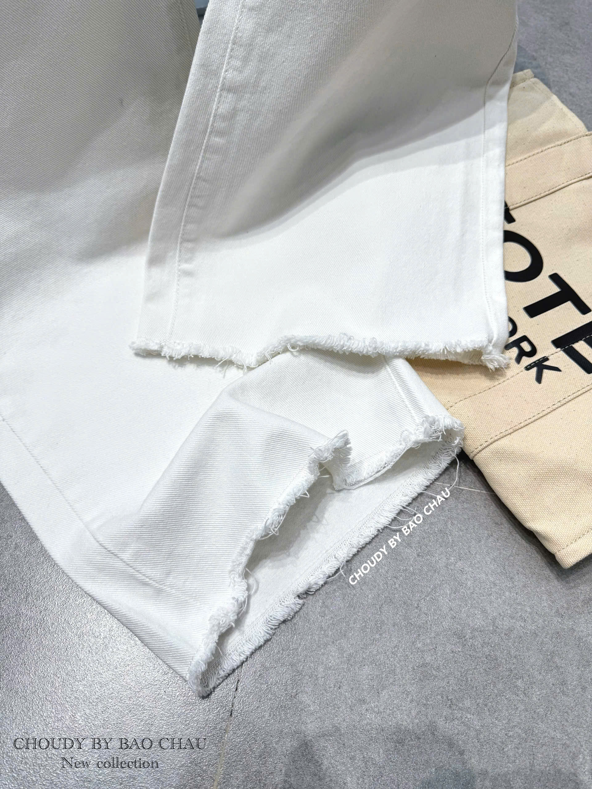 U71 QUẦN JEAN SUÔNG TRẮNG_thumbnail_1