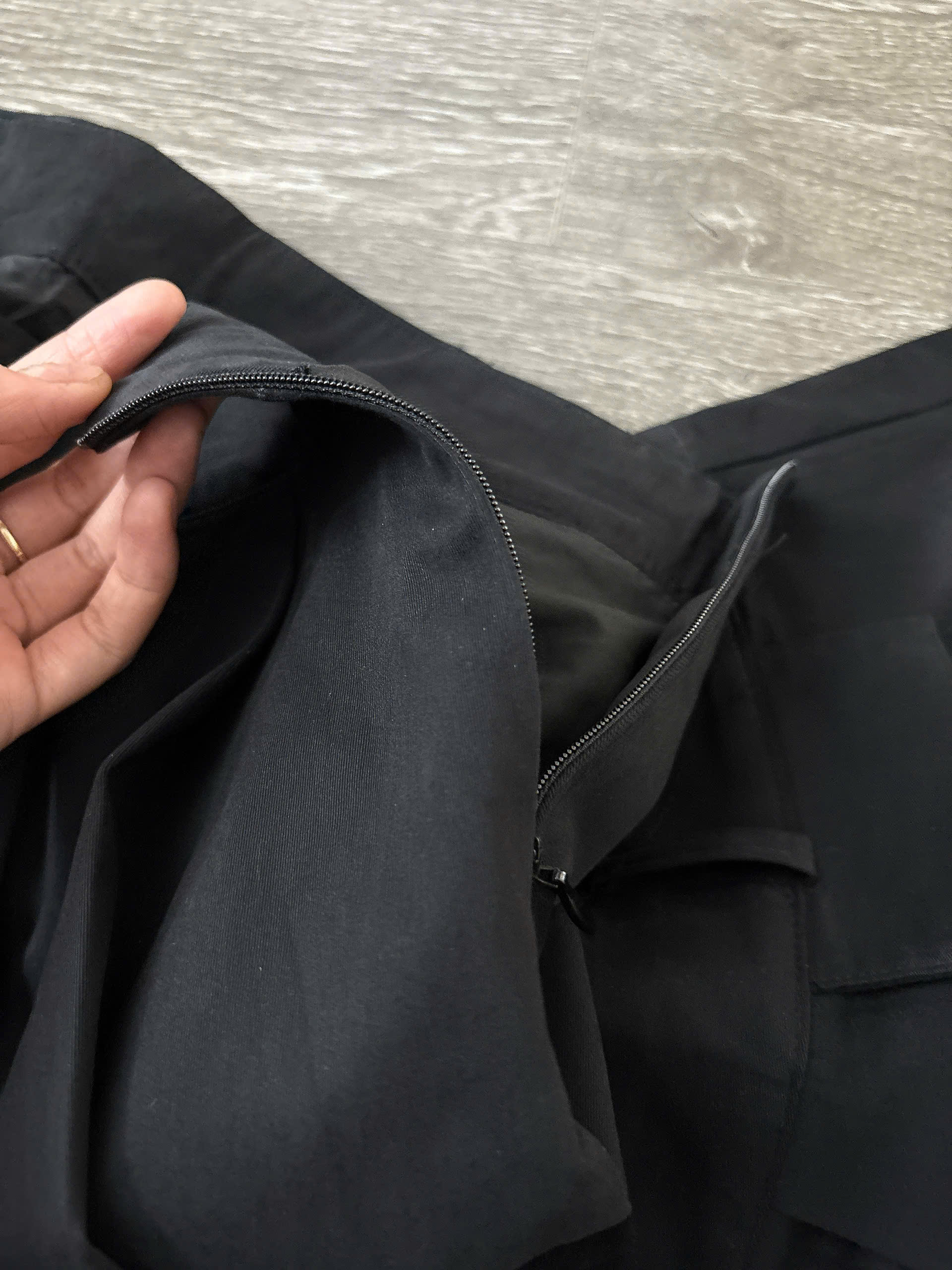 C84 CHÂN VÁY ĐEN_thumbnail_5