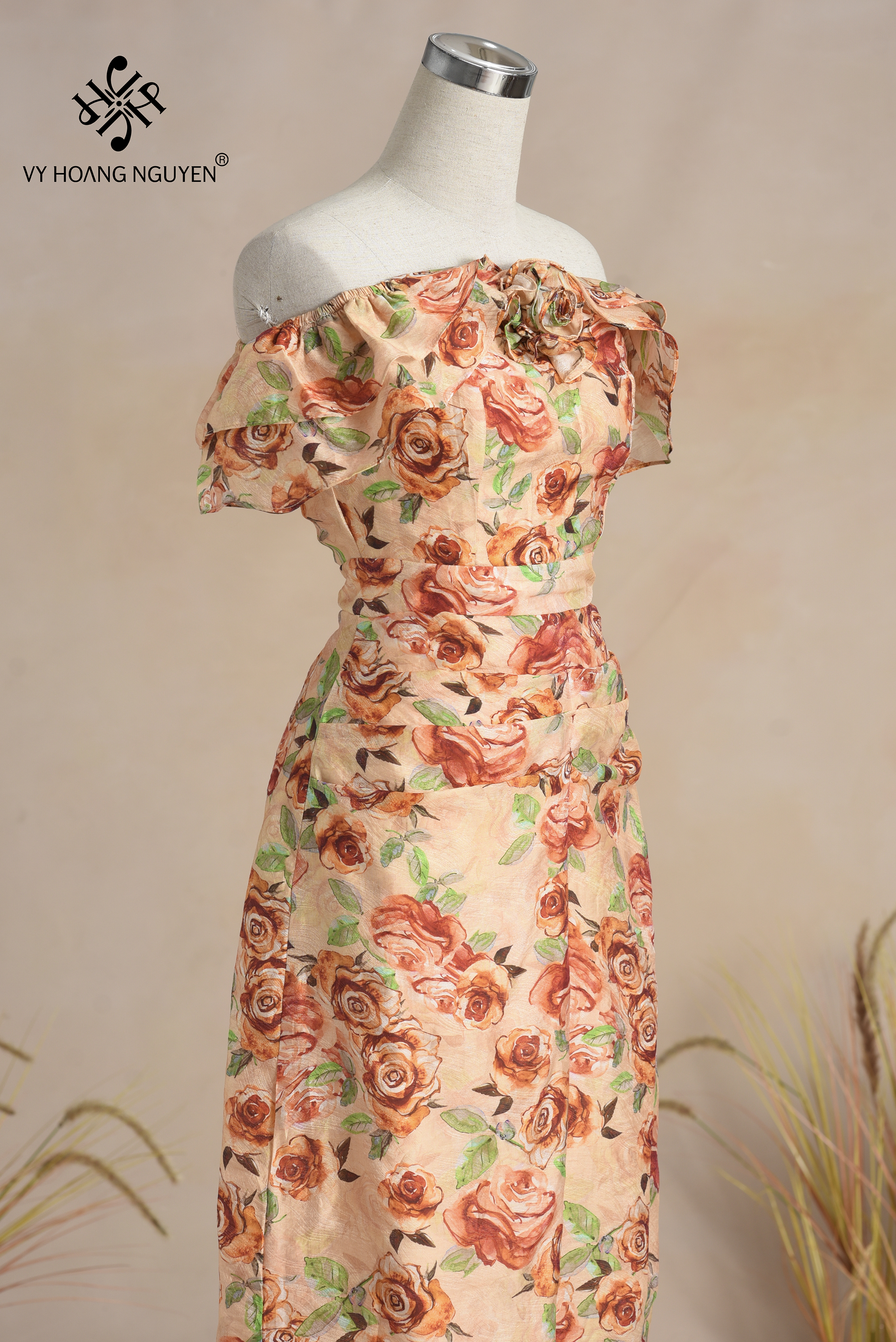 Đầm Trễ Vai Tơ Hoa Ngực Nhúm Eo_thumbnail_3