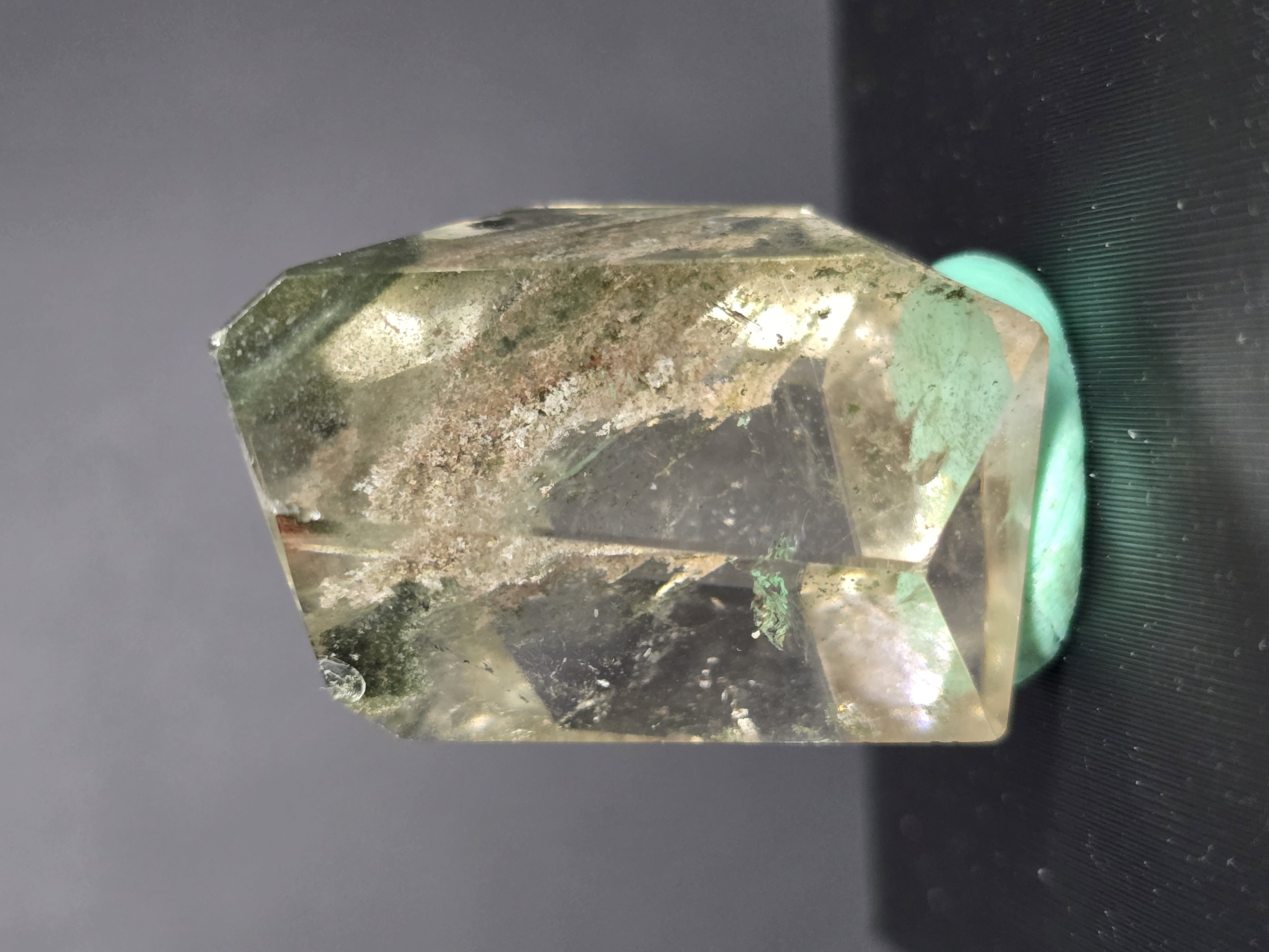 Thạch Anh Ưu Linh Đã Mài Bóng Dáng Freeform_thumbnail_2