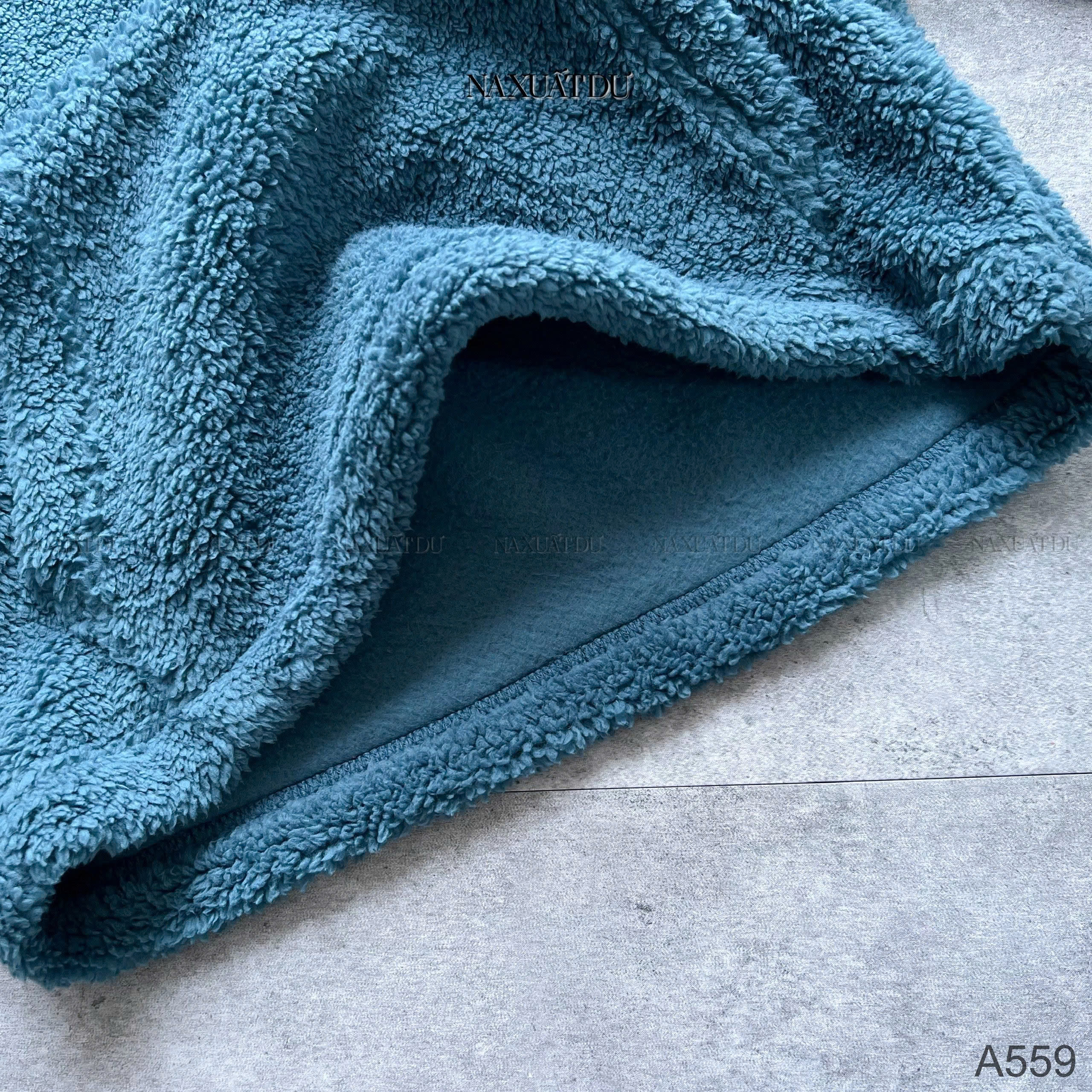 Set 2 Áo lông cổ có dây kéo unisex 