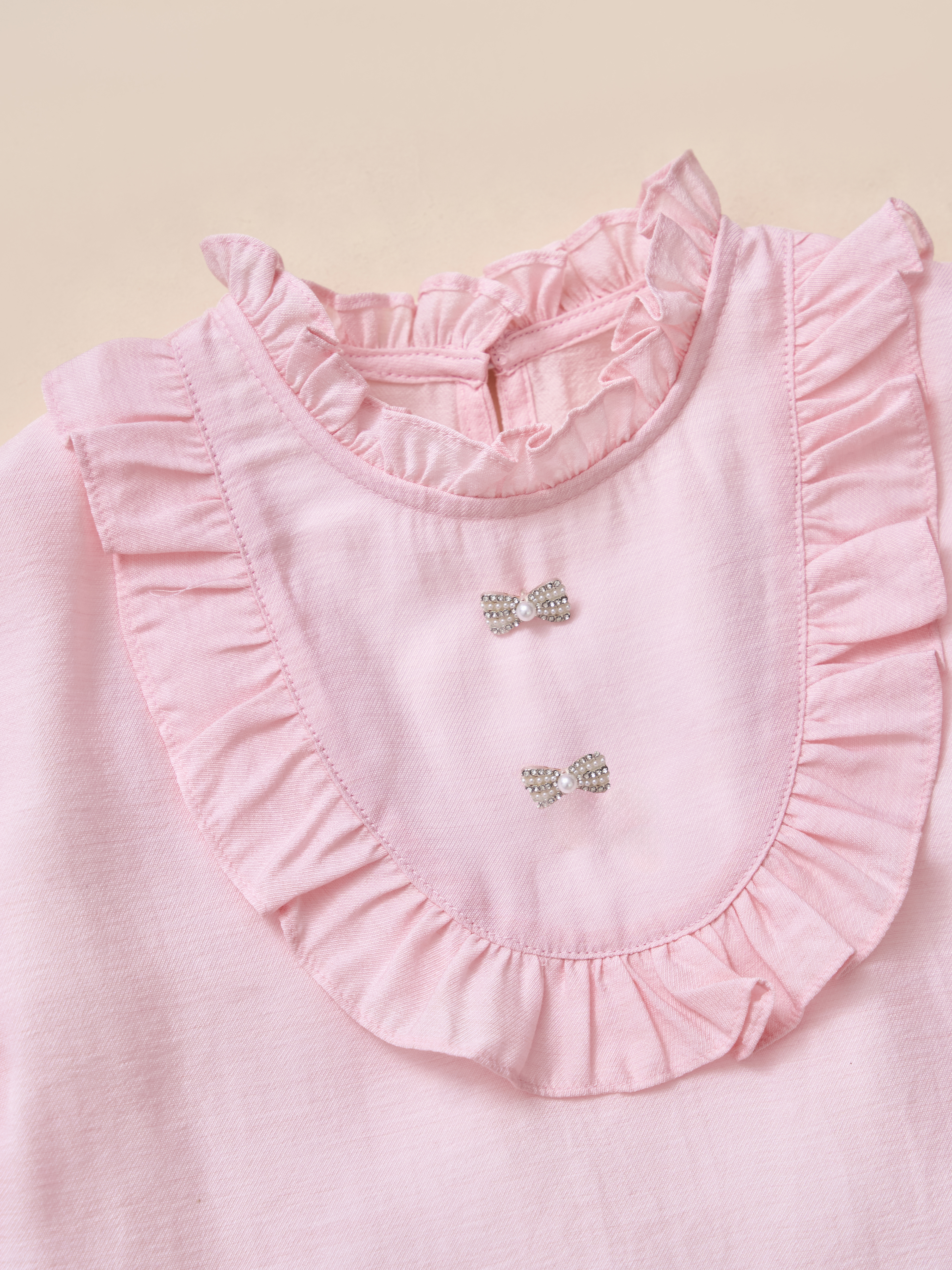 Áo cổ nhún bèo đính nơ xinh xắn_thumbnail_5