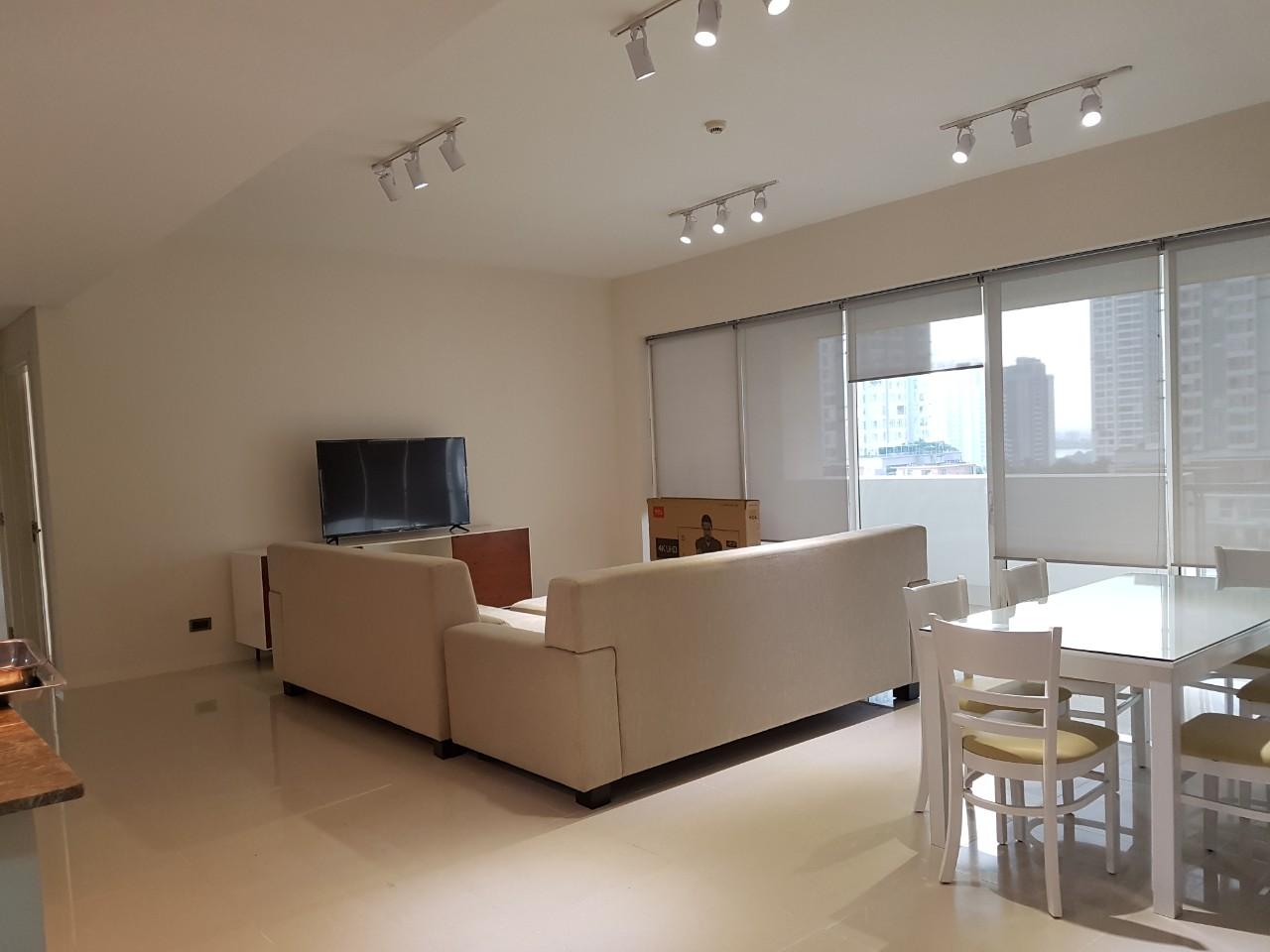 Tin thật 100% - Chính chủ bán nhanh căn hộ 3PN diện tích 180m2, nội thất nhập khẩu