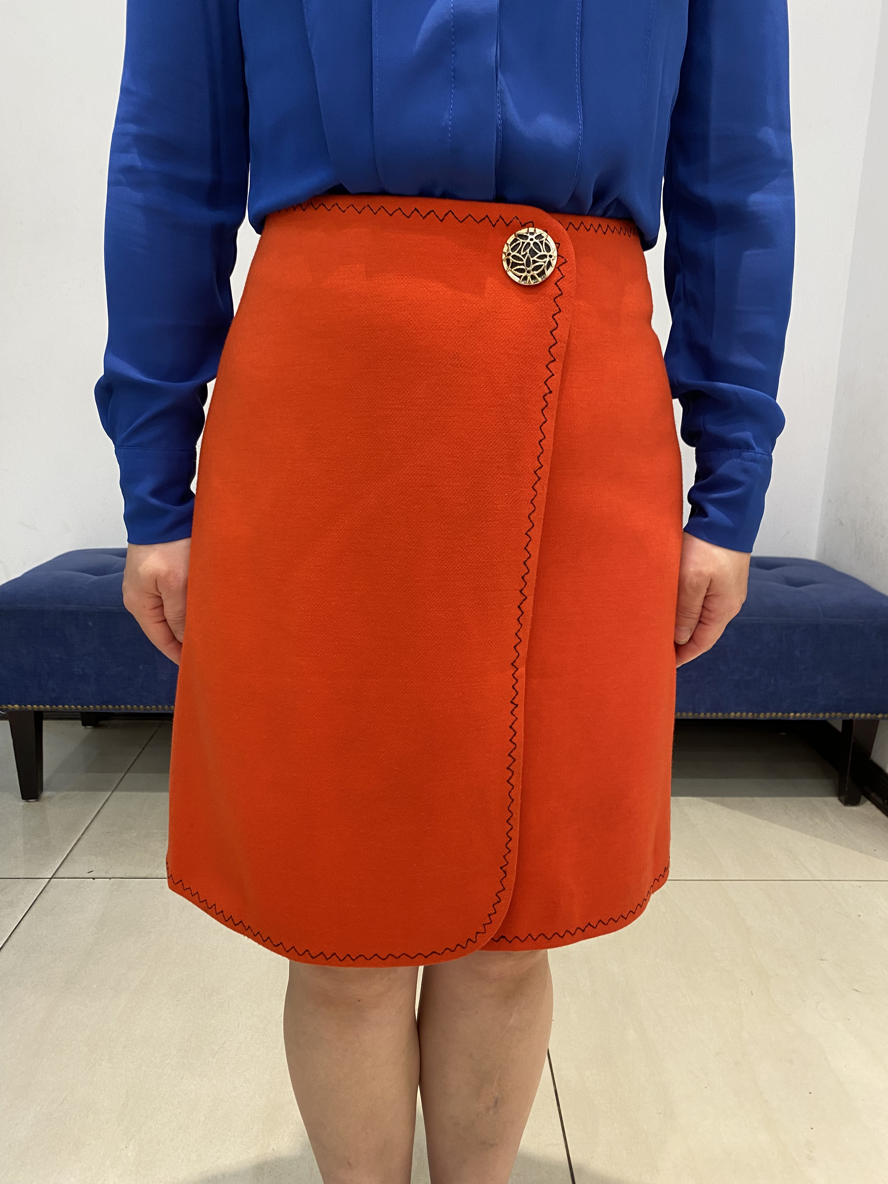 Chân váy Juyp vải tuytxi len màu đỏ cam