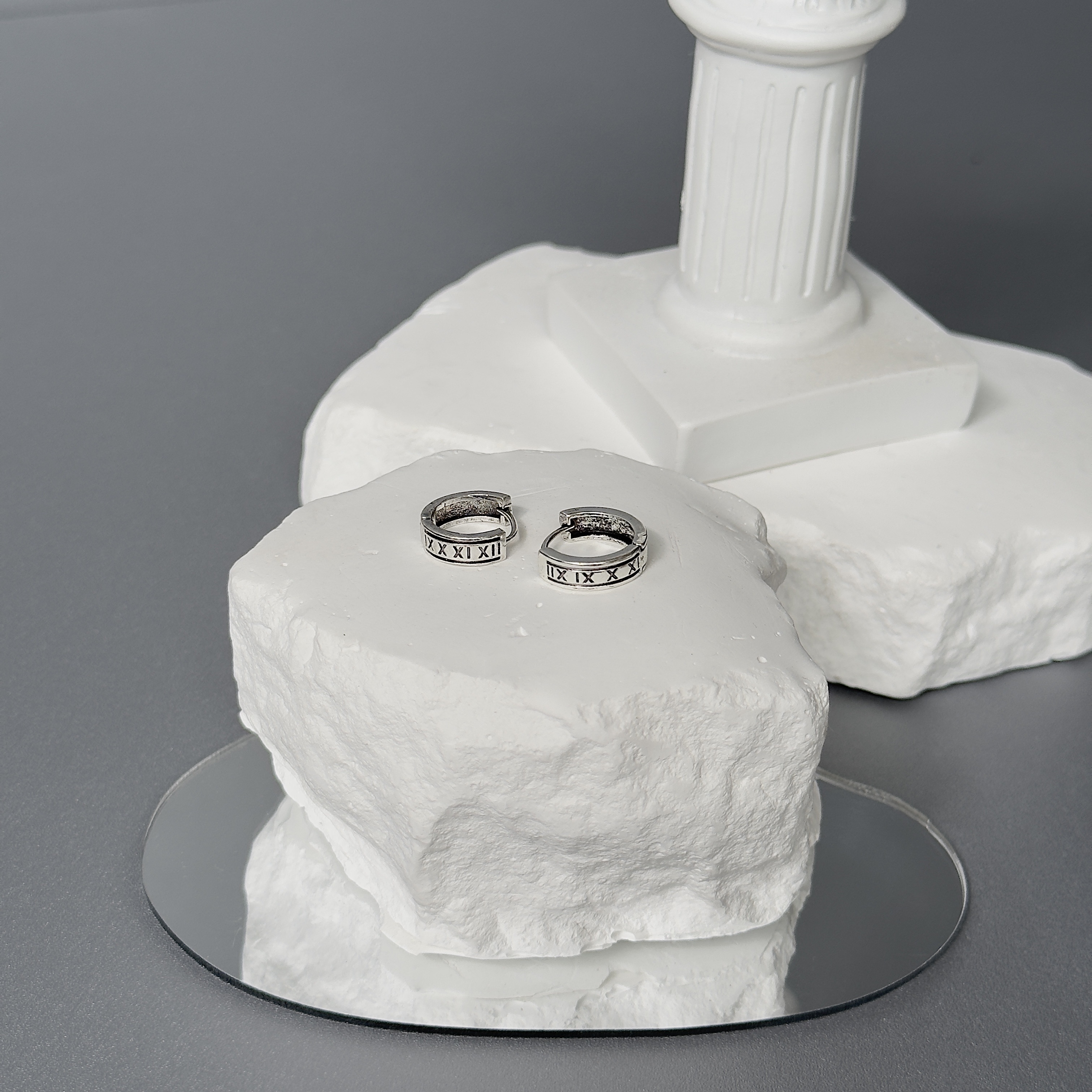 Roman Numerals Earring_thumbnail_5