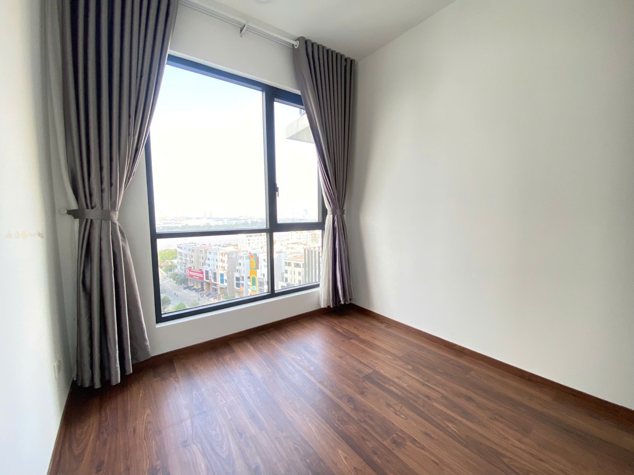 Cho thuê 3 phòng ngủ One Verandah - View sông SG hướng Tây Nam_thumbnail_2