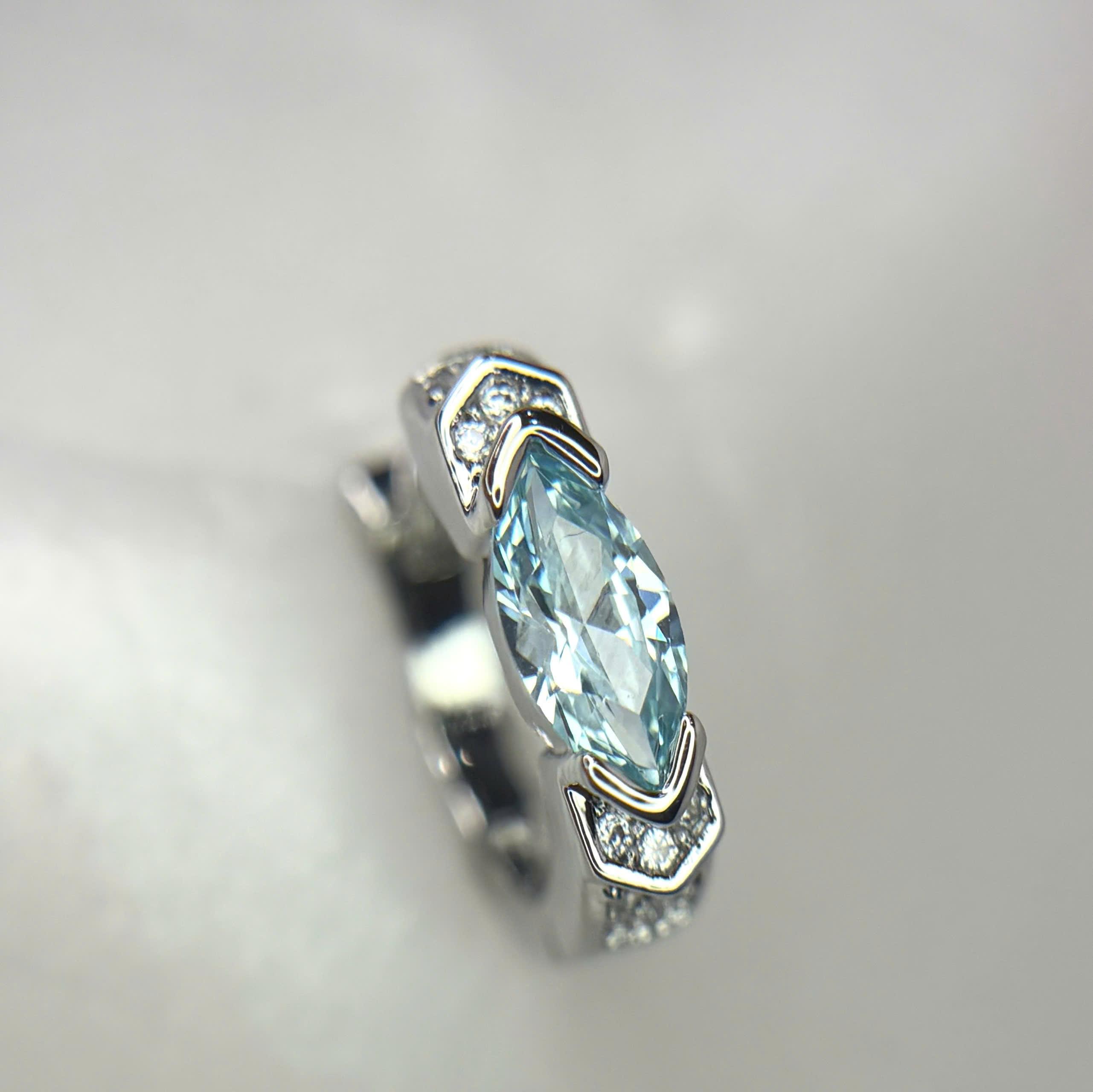 Khuyên vòng kiểu đá xanh hình hạt gạo 10mm_thumbnail_1