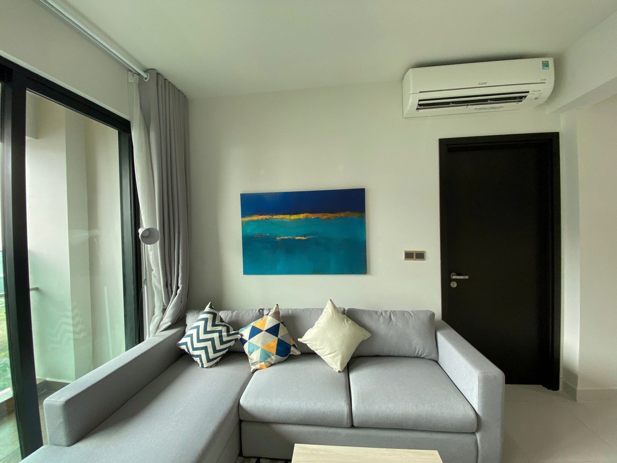 Bán căn hộ duplex, trang bị full nội thất giá hấp dẫn tại Feliz En Vista