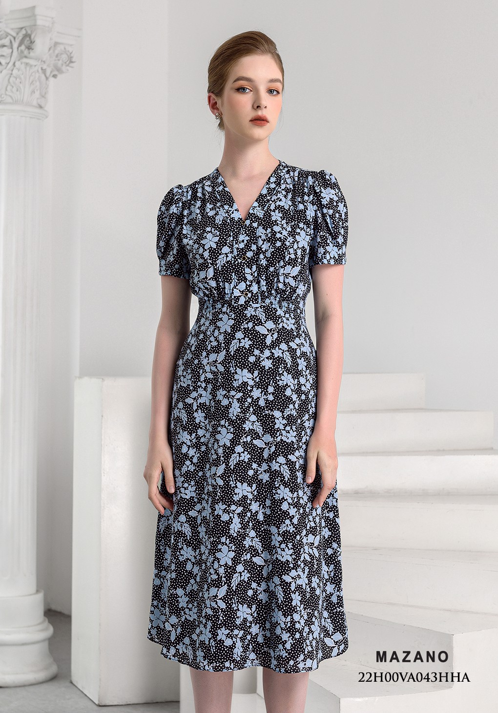 Đầm xanh họa tiết cổ tim xòe chân rủ_thumbnail_2